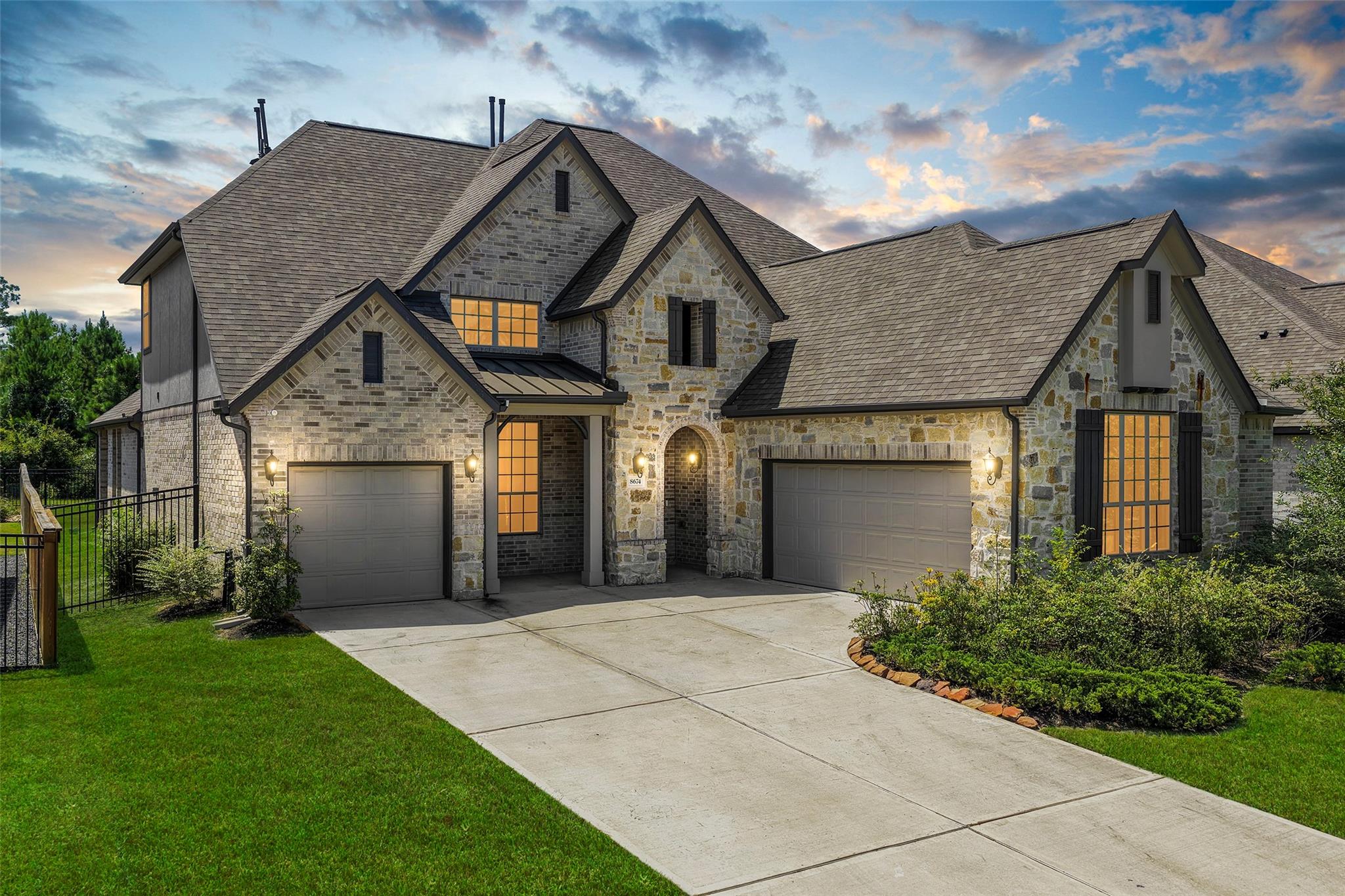 8674 Burdekin Rd, Magnolia, TX 77354