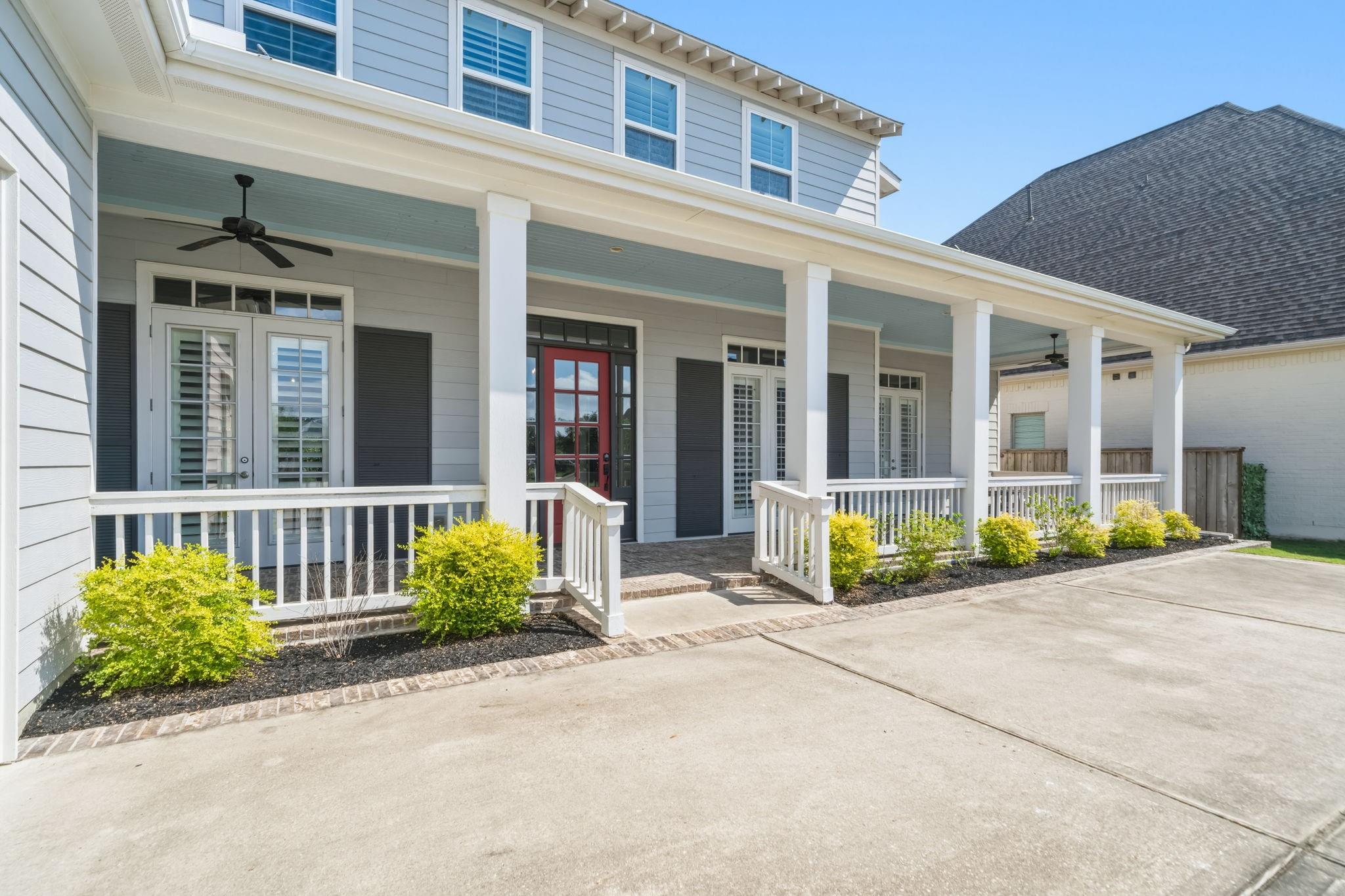 2303 Bottlebrush Ln, Conroe, TX 77384