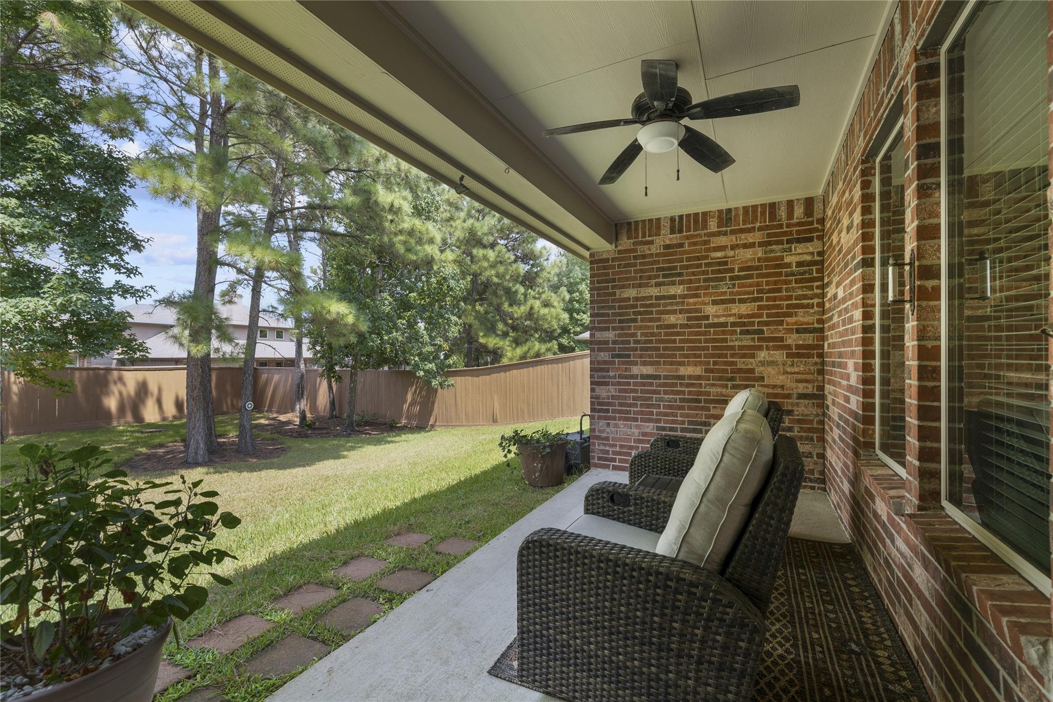 1514 Holly Chase Ct, Conroe, TX 77384 photo