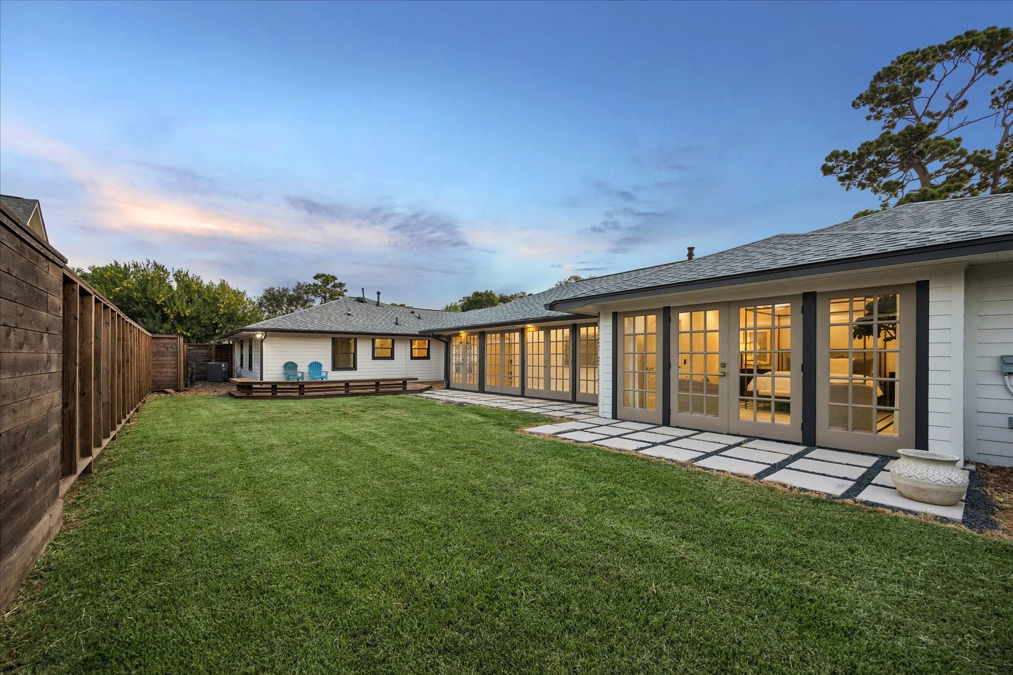 6434 Pineshade Ln, Houston, TX 77008 photo