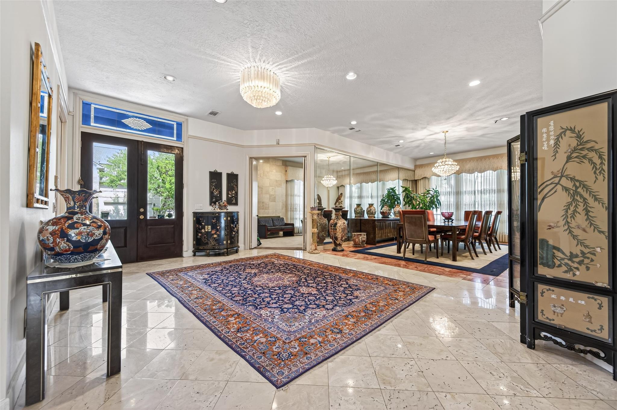 8103 Lake Edge Ct, Houston, TX 77071