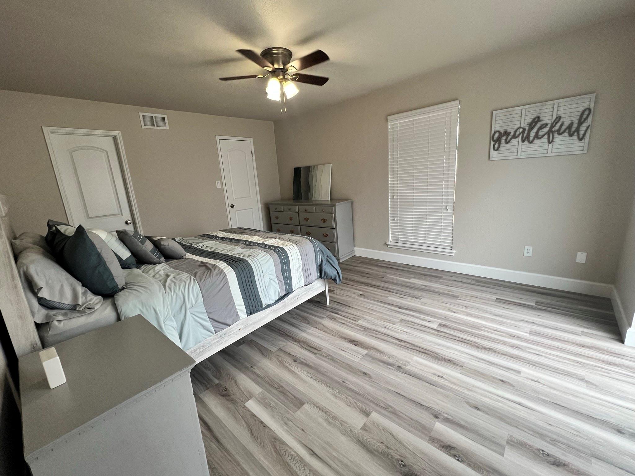 129 April Point Dr, Conroe, TX 77356 photo