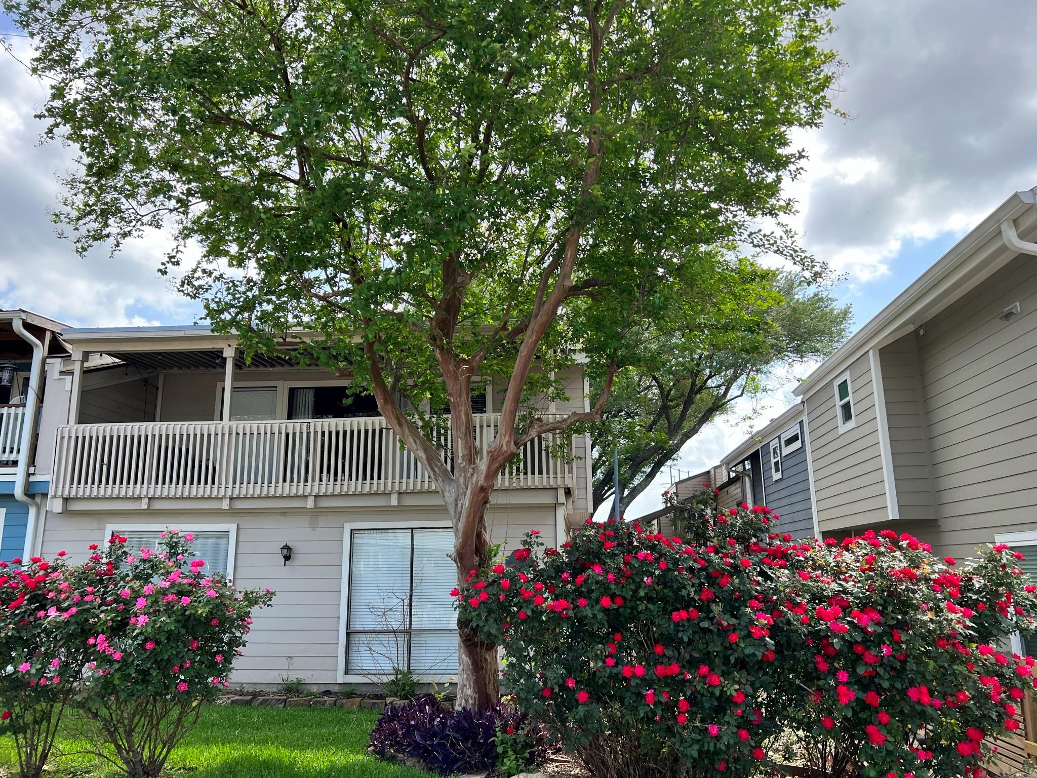 129 April Point Dr, Conroe, TX 77356
