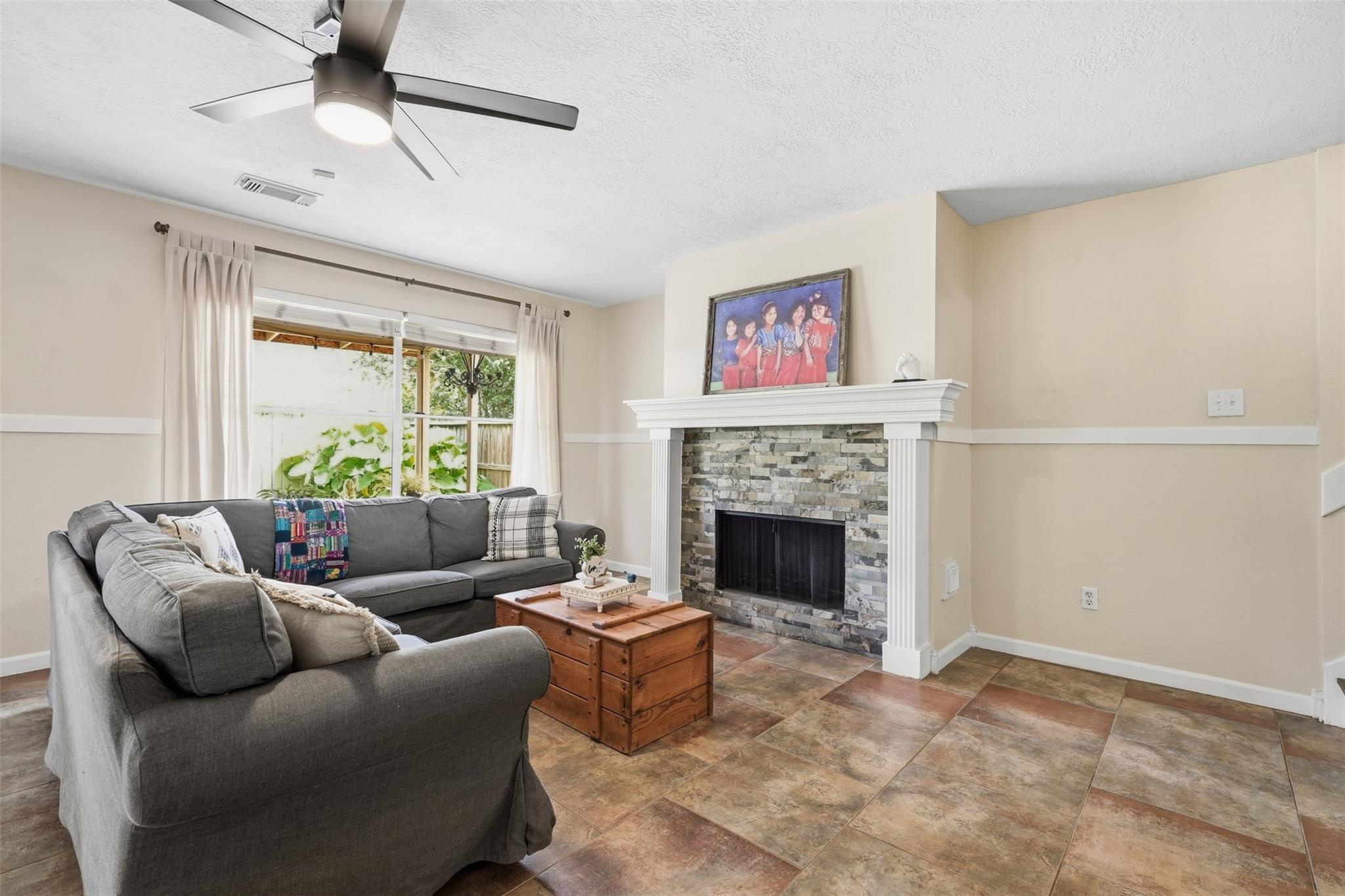 807 Oak West Dr, Houston, TX 77073 photo