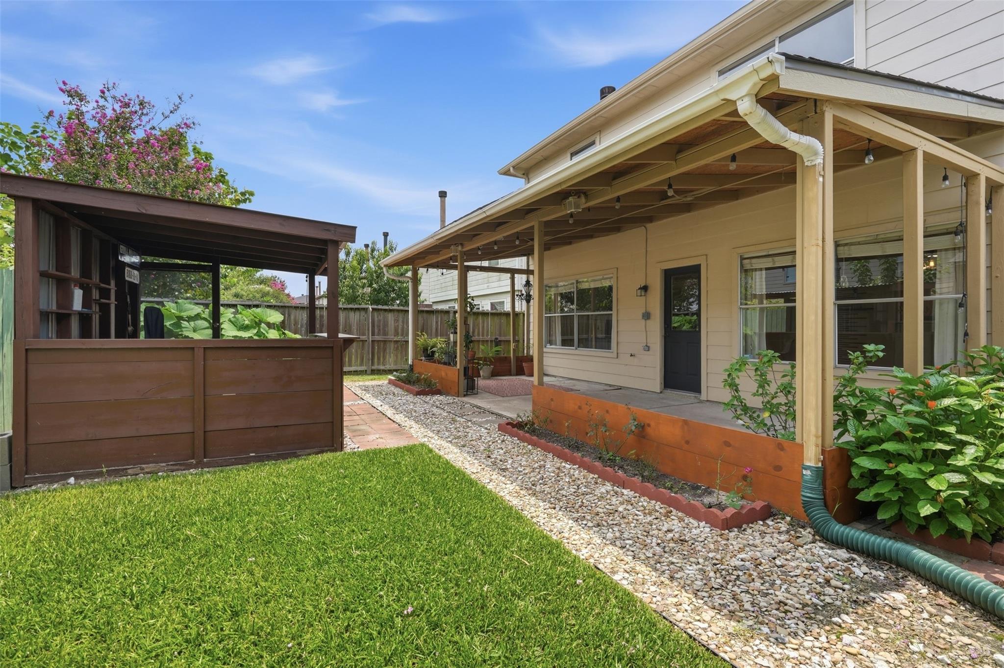 807 Oak West Dr, Houston, TX 77073 photo