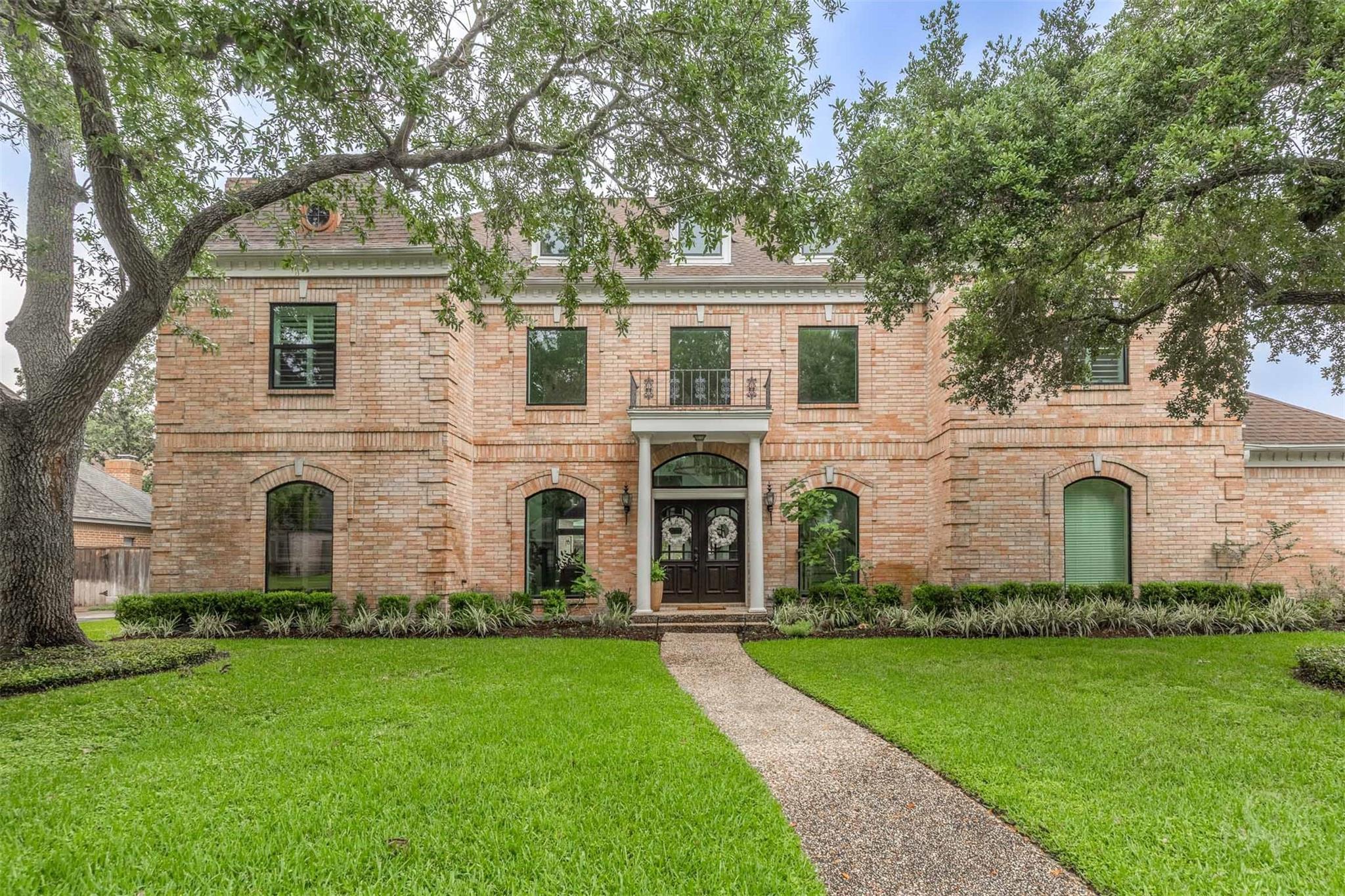 1519 Pebble Chase Dr, Katy, TX 77450 photo