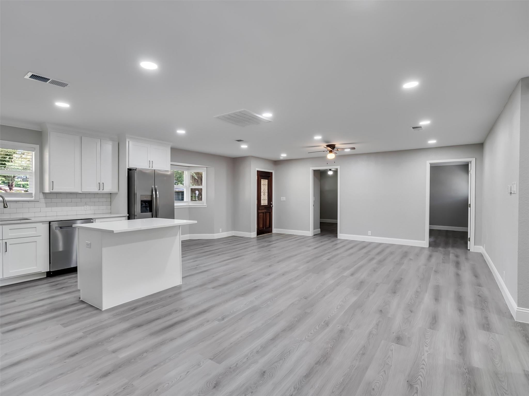 203 22 Ave, Texas City, TX 77590 photo