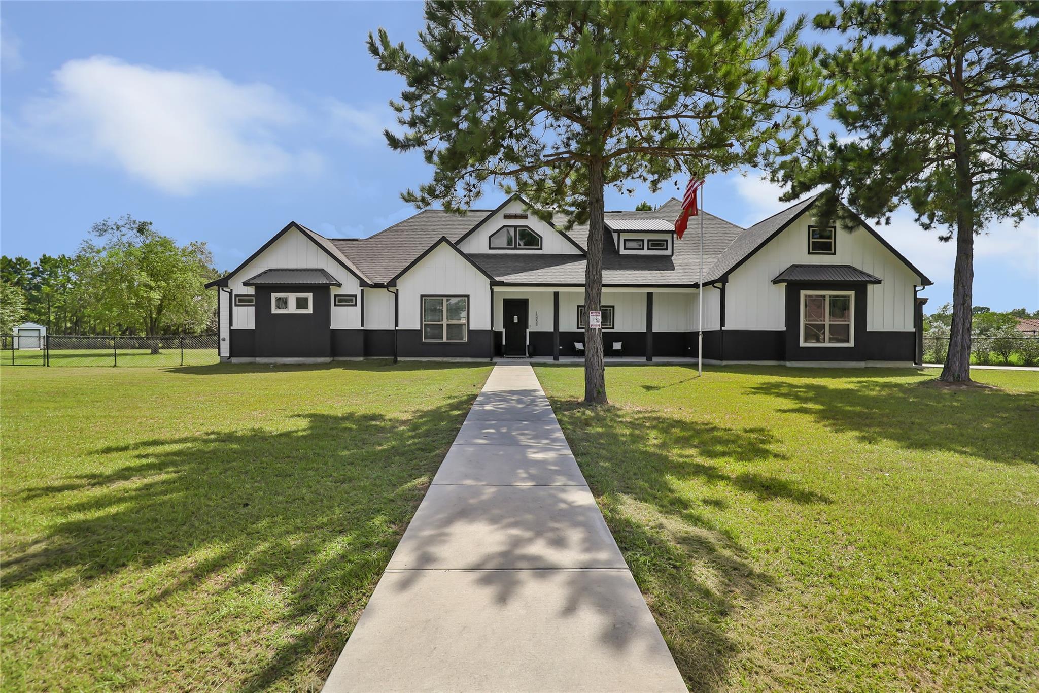15933 Enloe St, Splendora, TX 77372