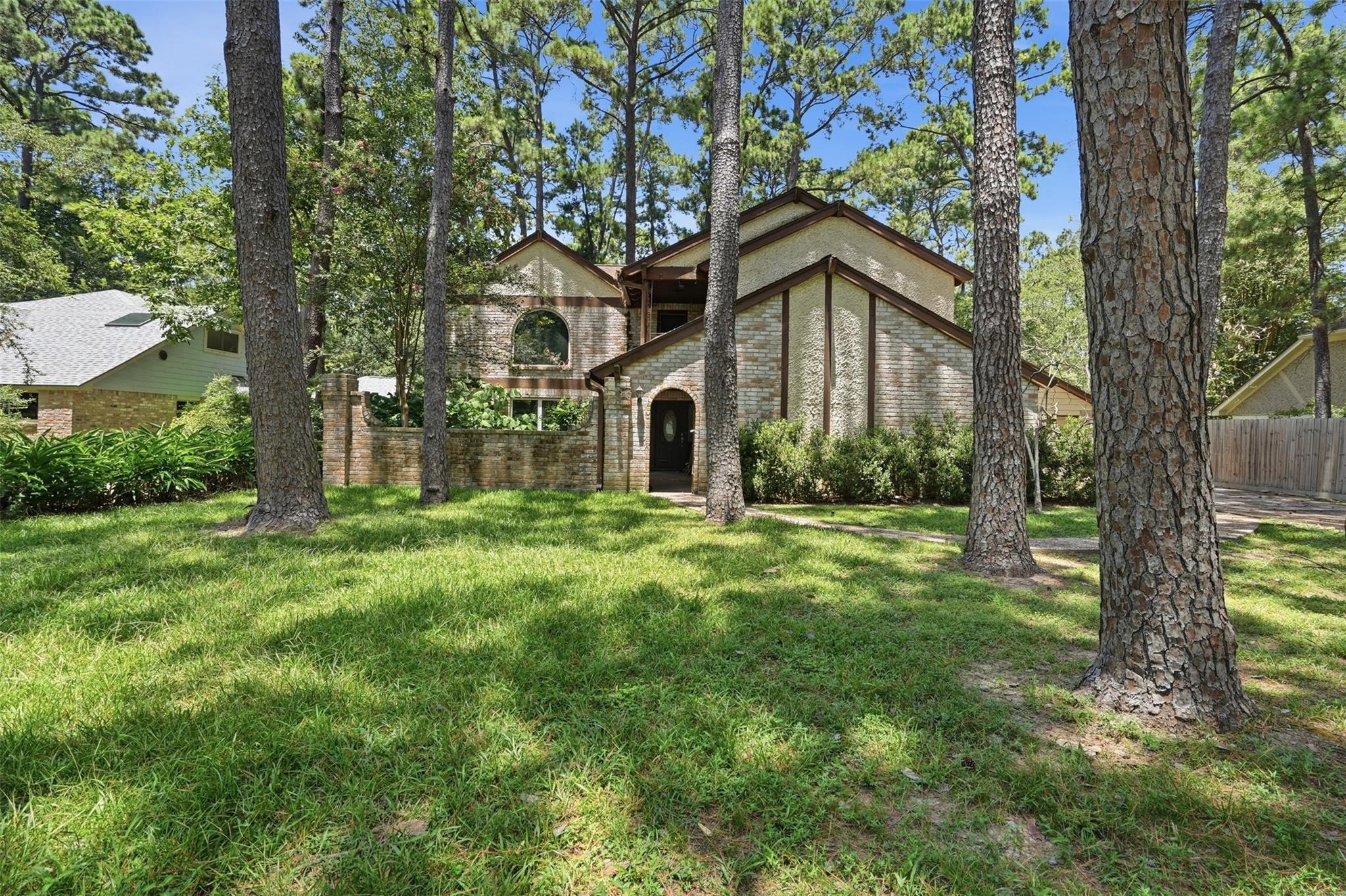 6618 Stoney River Dr, Spring, TX 77379