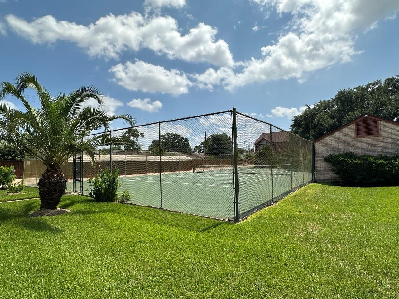 2209 Triway Ln #263, Houston, TX 77043 photo