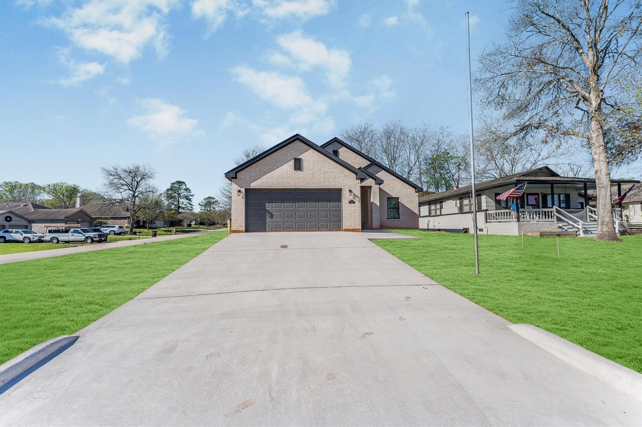 10703 Hillside Dr, Montgomery, TX 77356 photo