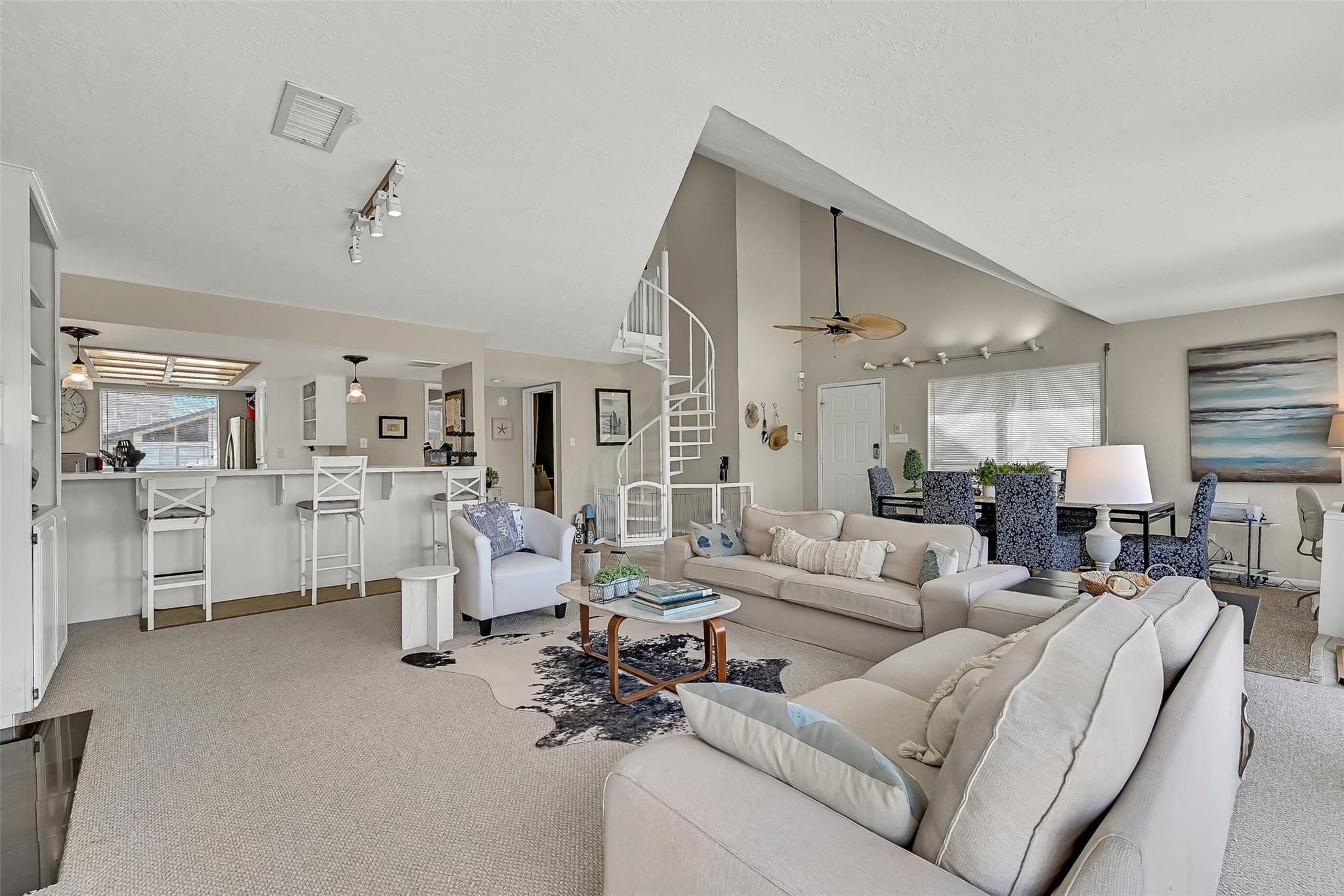 13819 San Domingo Dr, Galveston, TX 77554