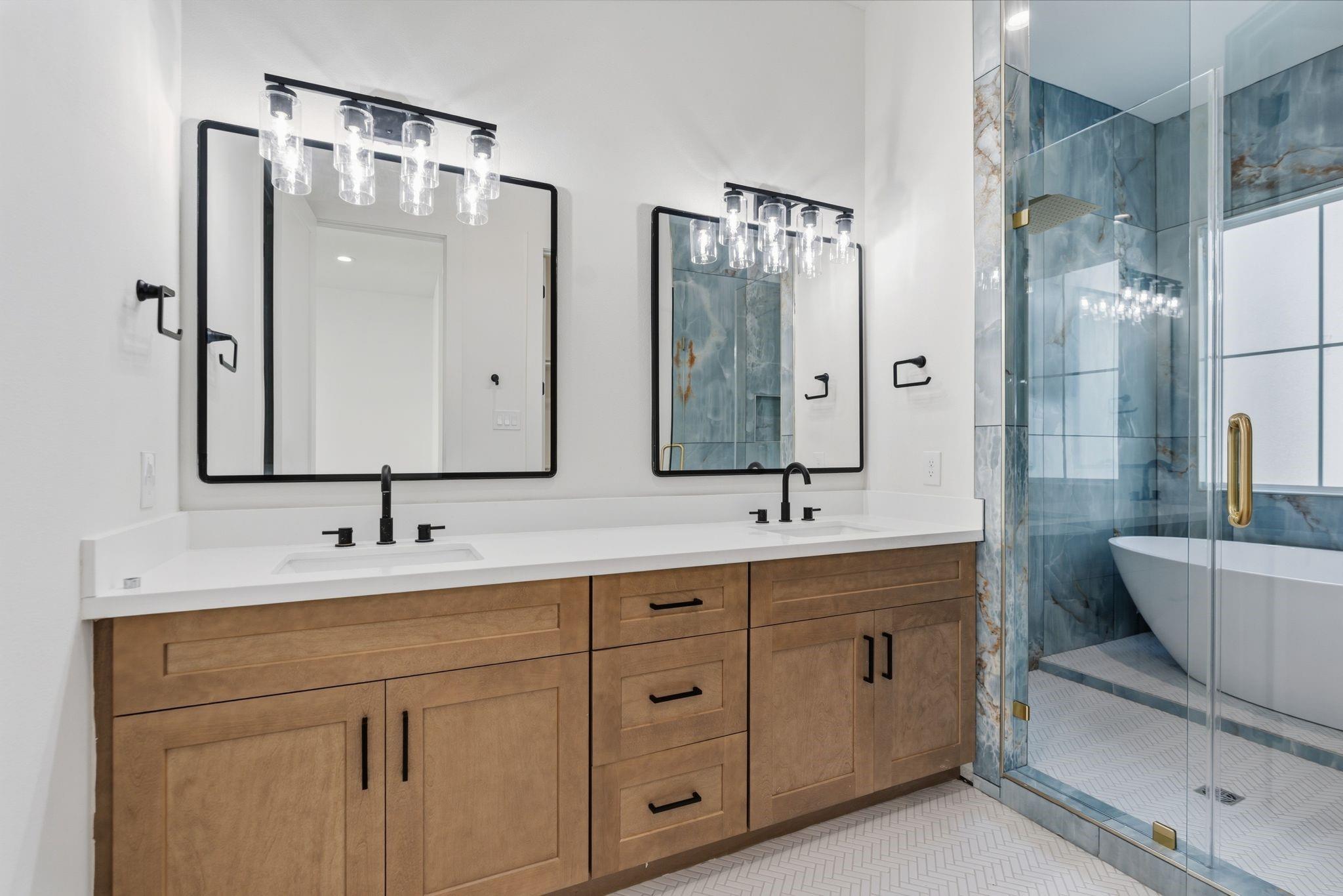 1140 W 16 St, Houston, TX 77008 photo