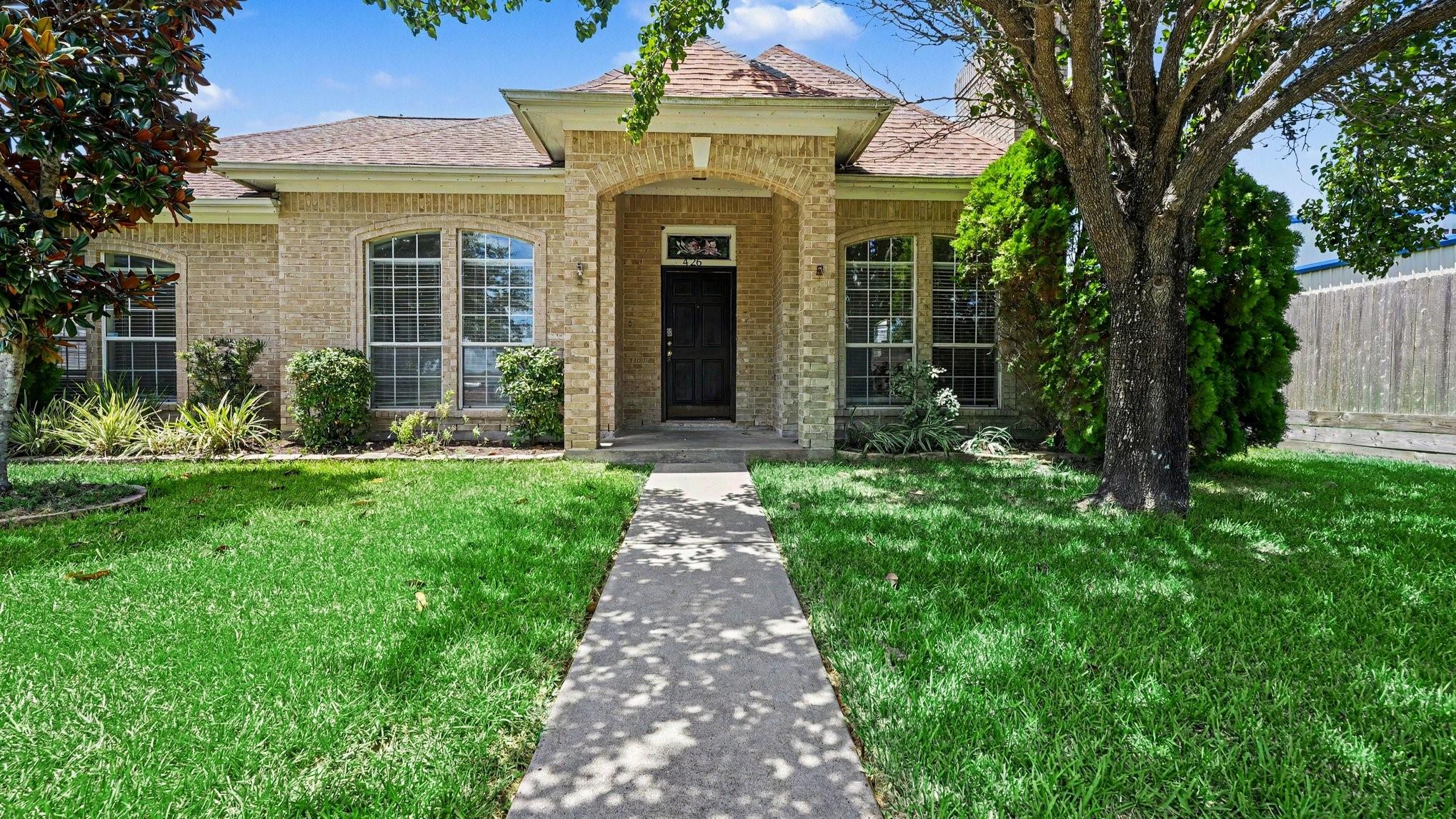 426 27 St, San Leon, TX 77539