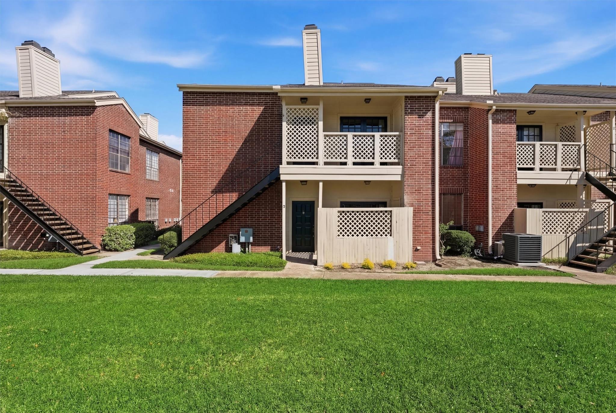 8055 Cambridge St, Houston, TX 77054