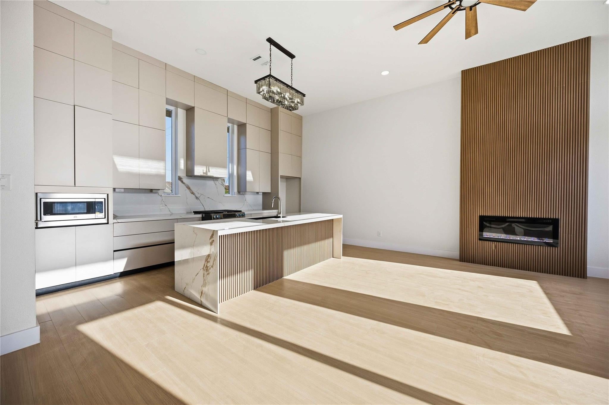 9217 Noel Street Abbey, Houston, TX 77033 photo