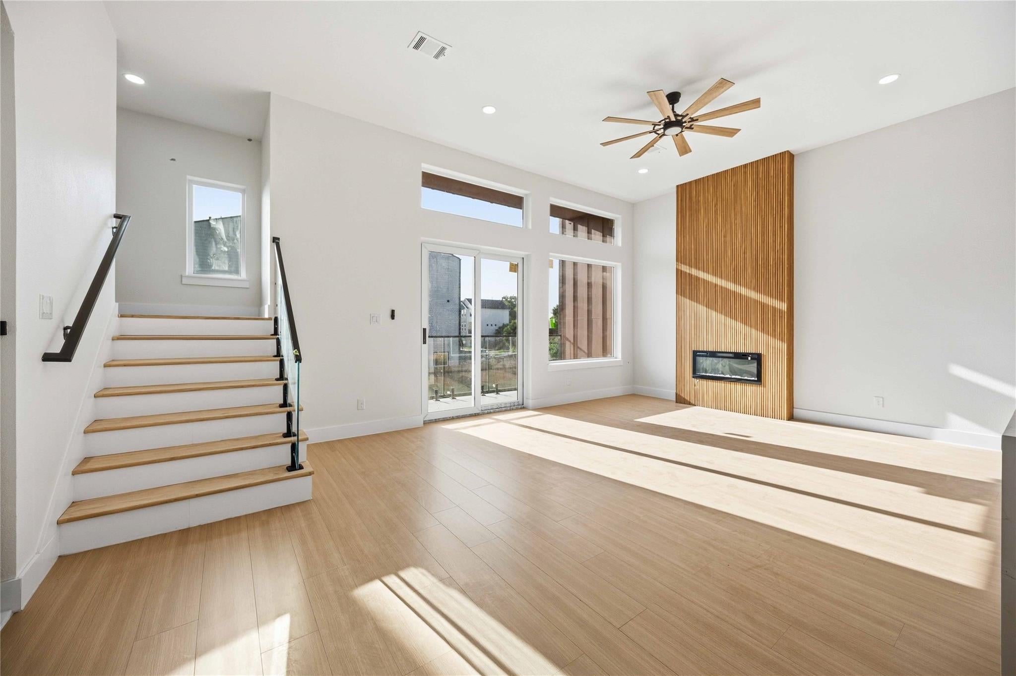 9217 Noel Street Abbey, Houston, TX 77033 photo
