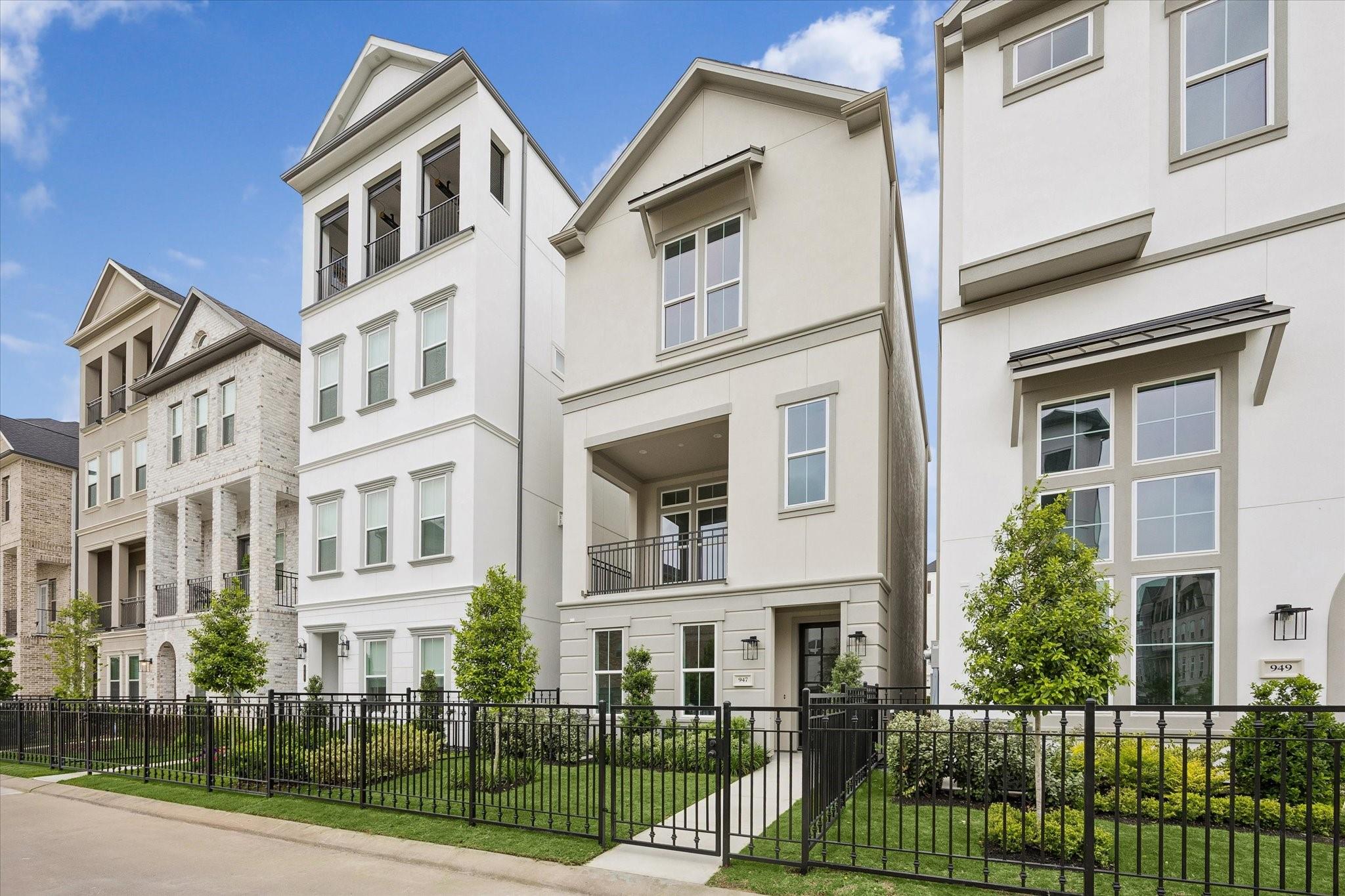 3707 Somerset York Ln, Houston, TX 77055 photo