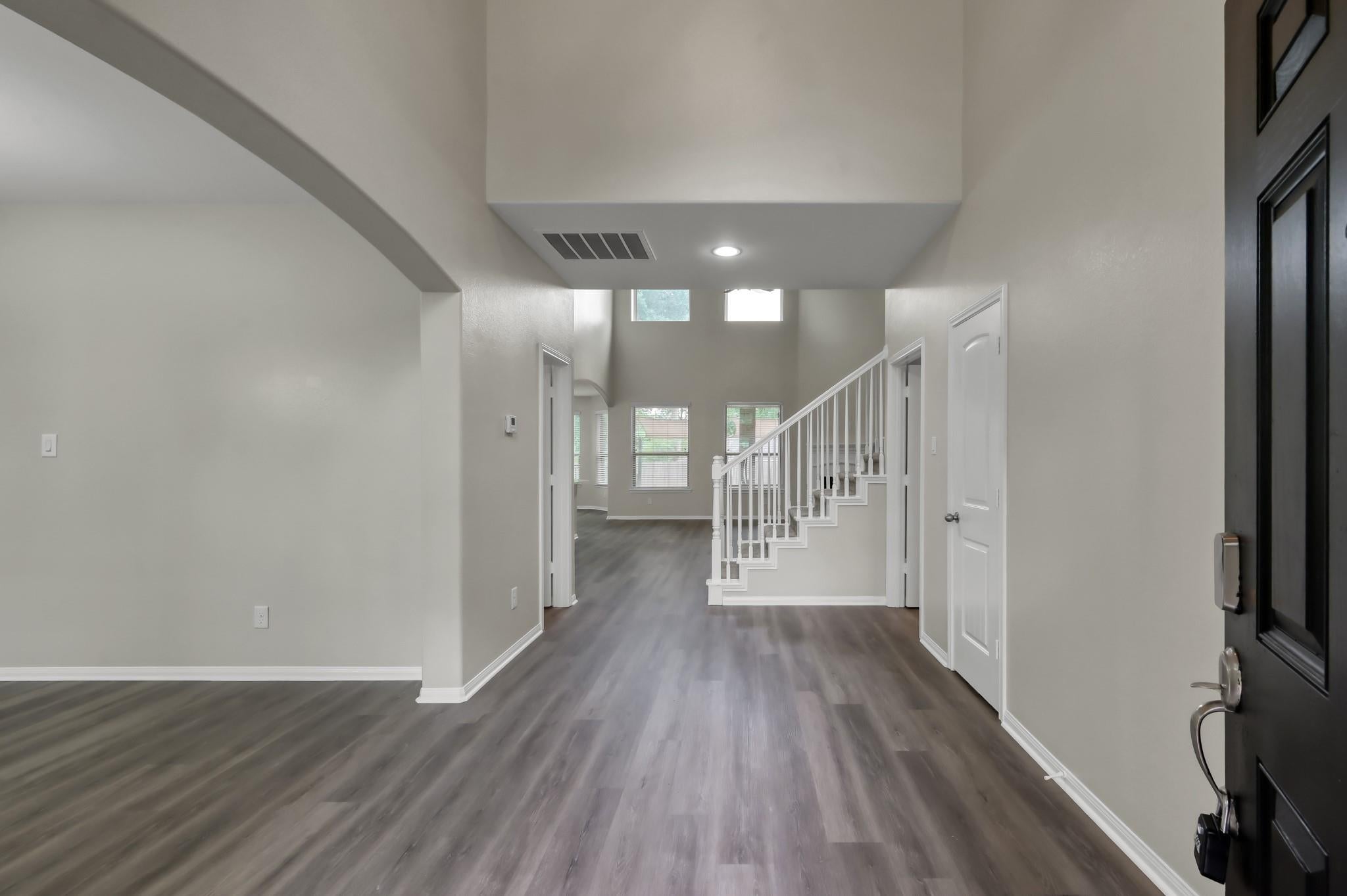 4 Logan Creek Ln, Conroe, TX 77304 photo
