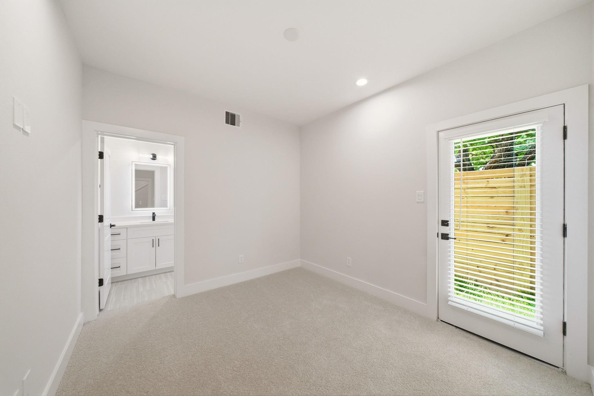 1412 Cedar Post Ln, Houston, TX 77055 photo