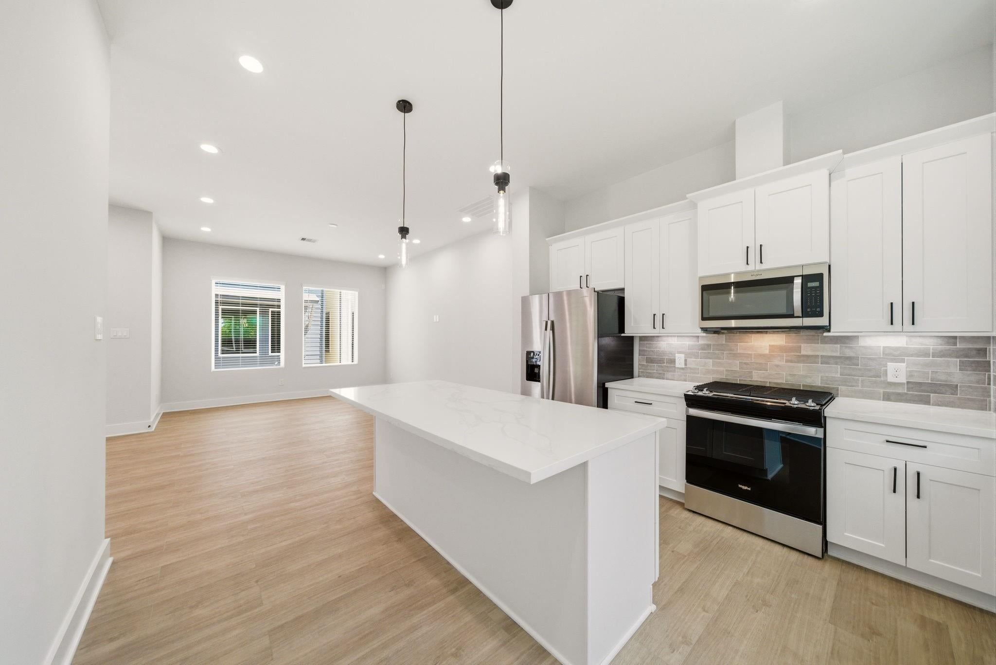 1412 Cedar Post Ln, Houston, TX 77055 photo