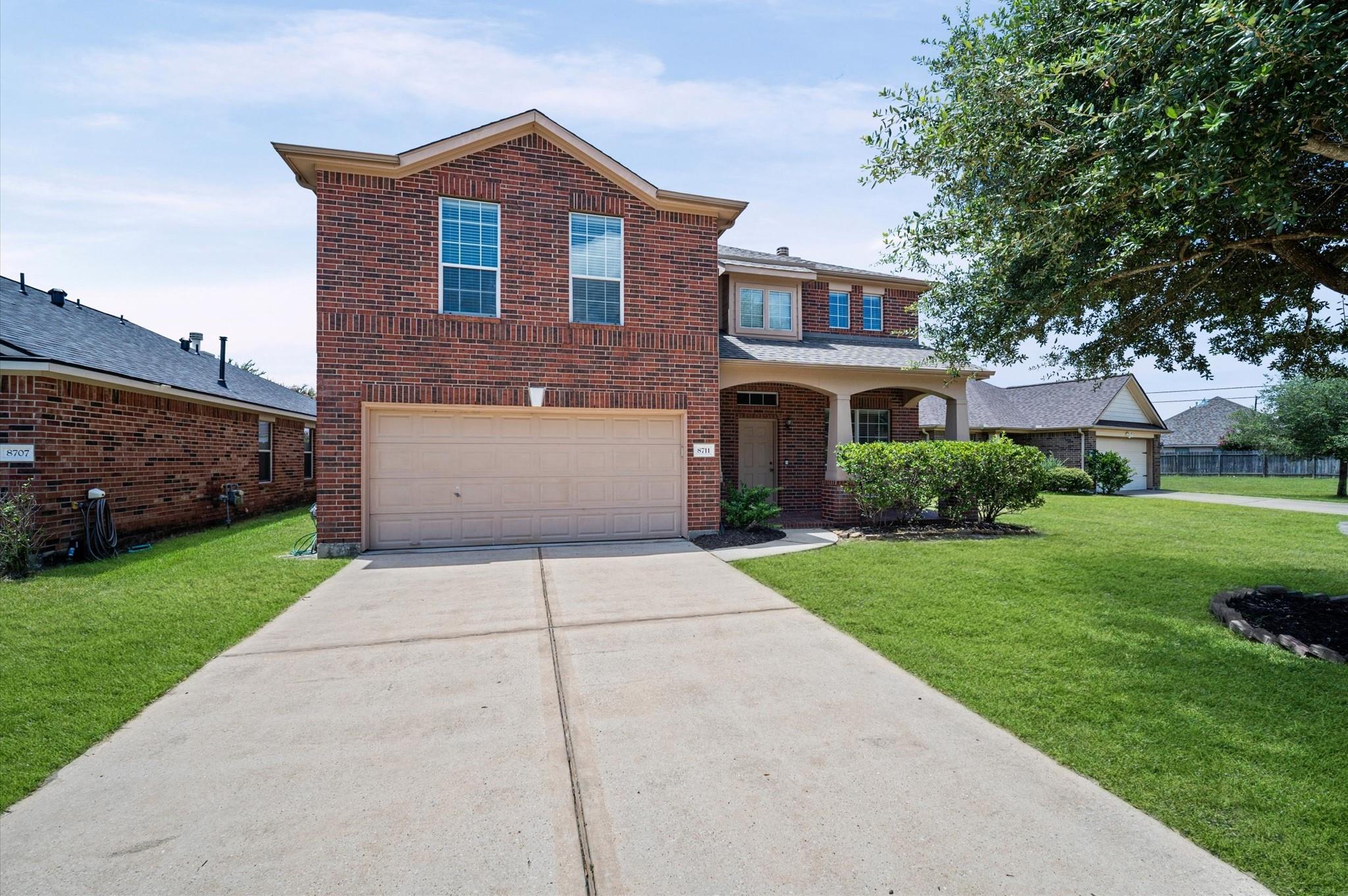 8711 Sandusky Ct, Tomball, TX 77375