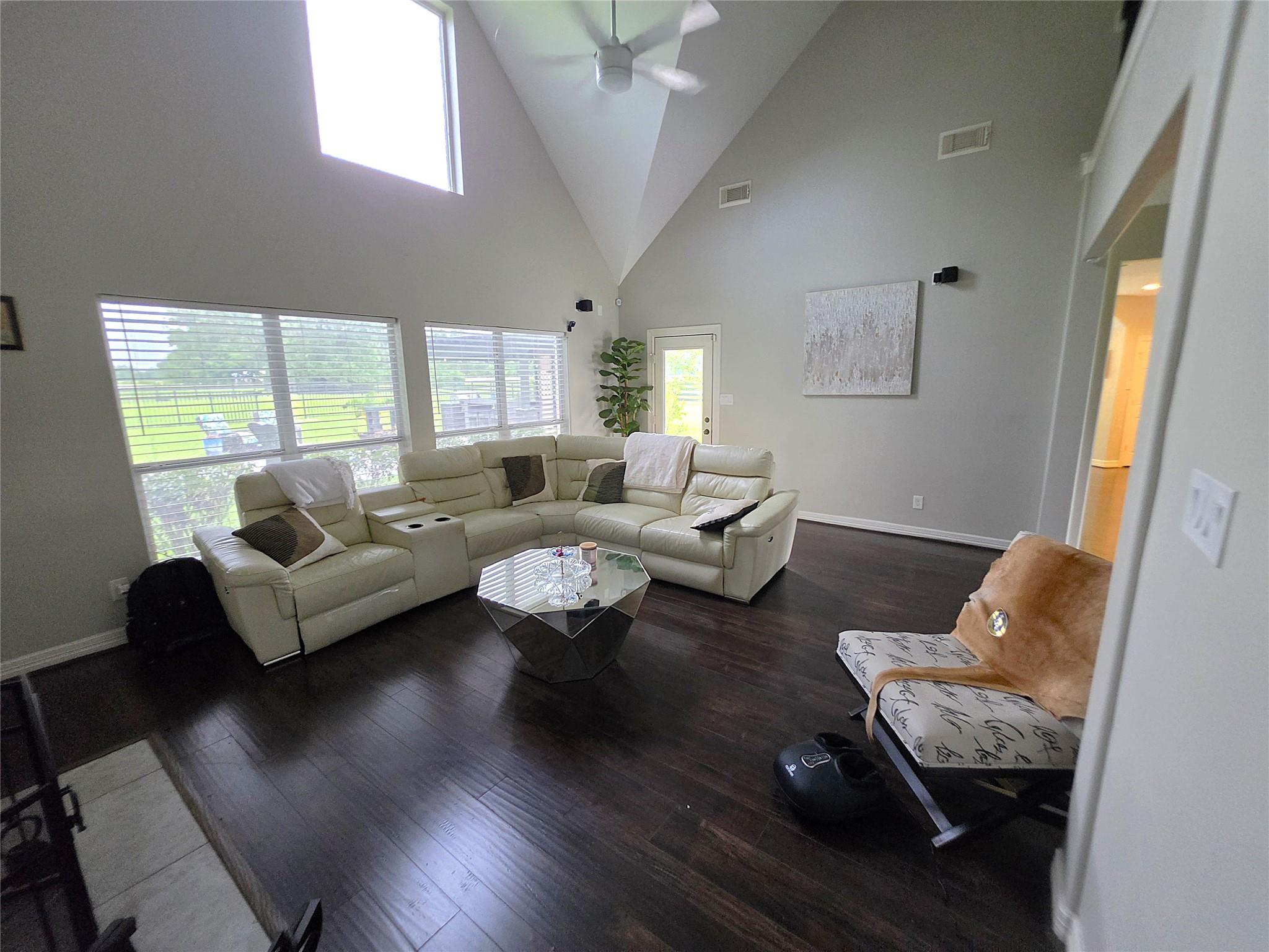 202 Lakeland Cir, Rosharon, TX 77583 photo