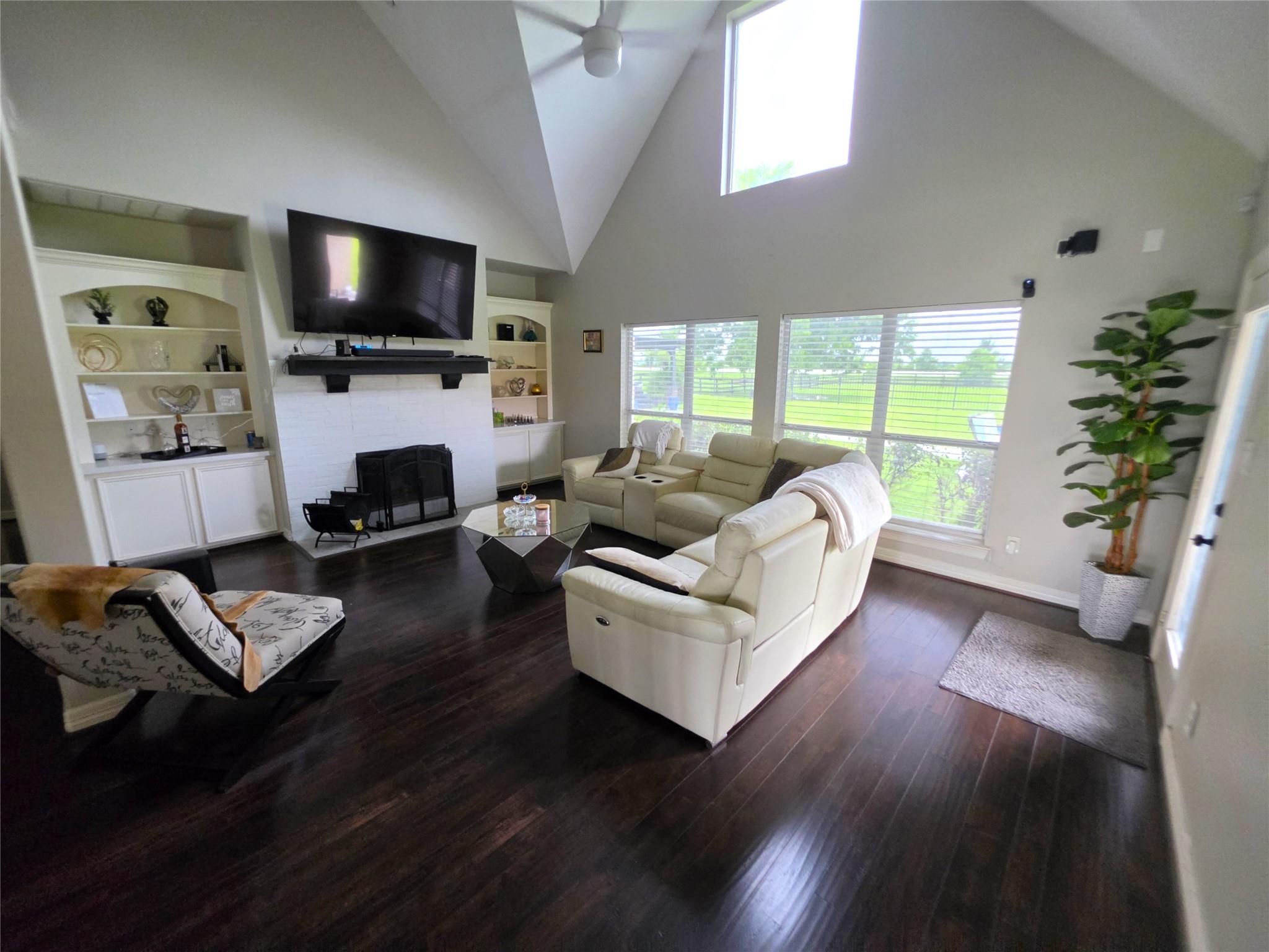 202 Lakeland Cir, Rosharon, TX 77583 photo