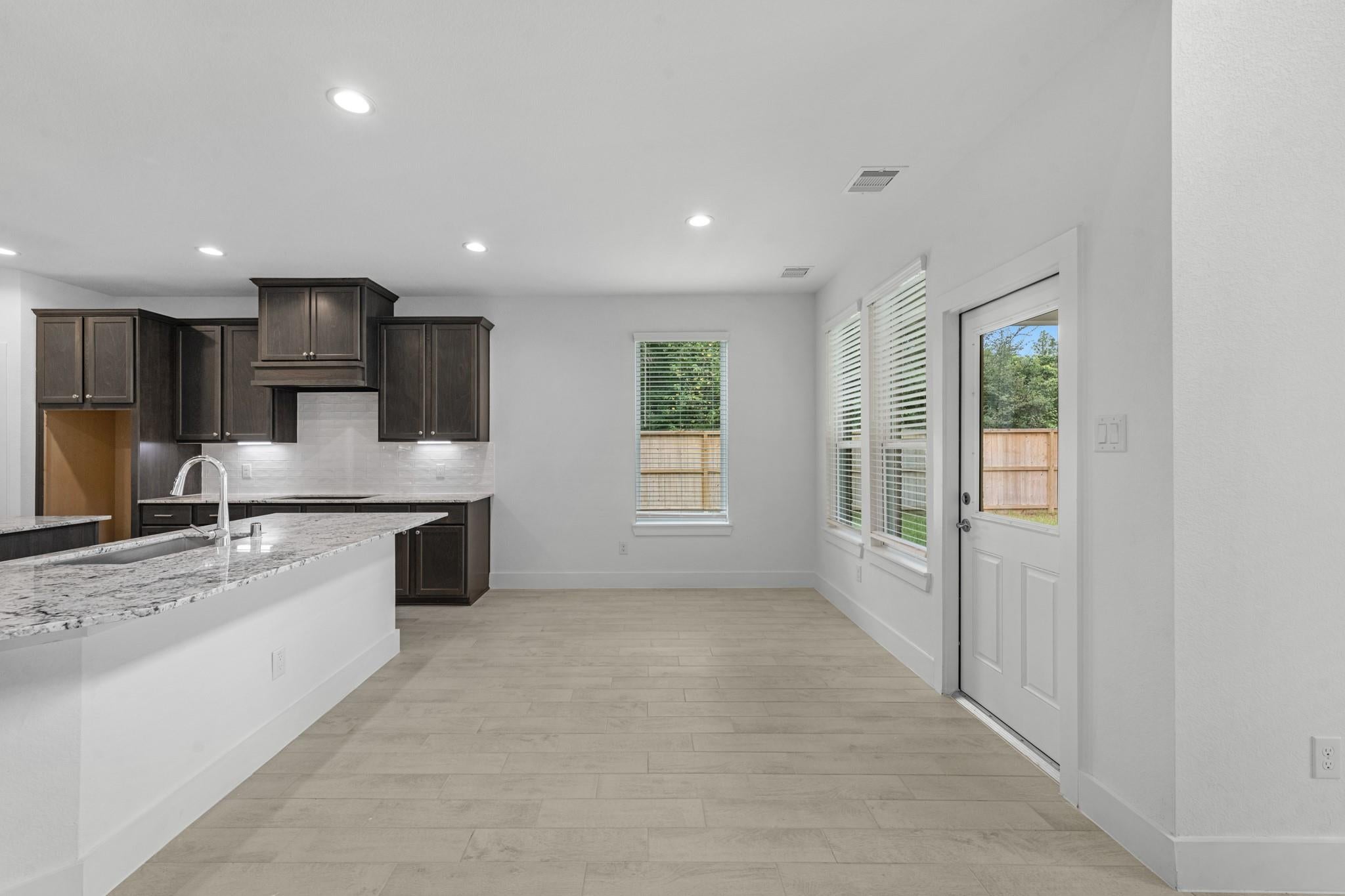 3210 Elm Bough Ct, Conroe, TX 77301 photo
