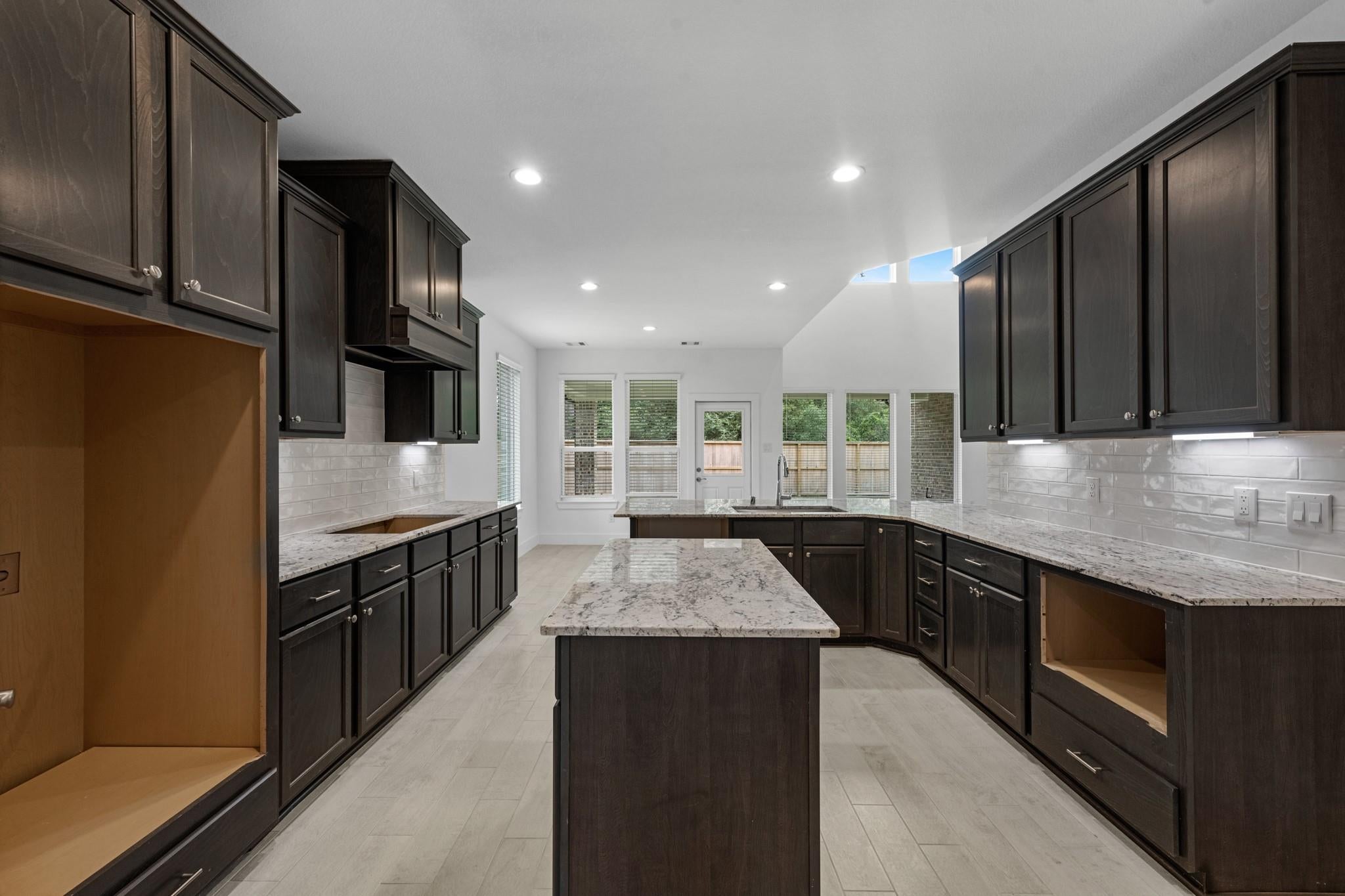 3210 Elm Bough Ct, Conroe, TX 77301 photo