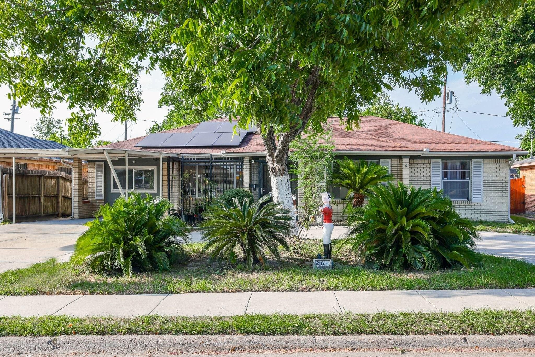 266 Riverwood Dr, Houston, TX 77076