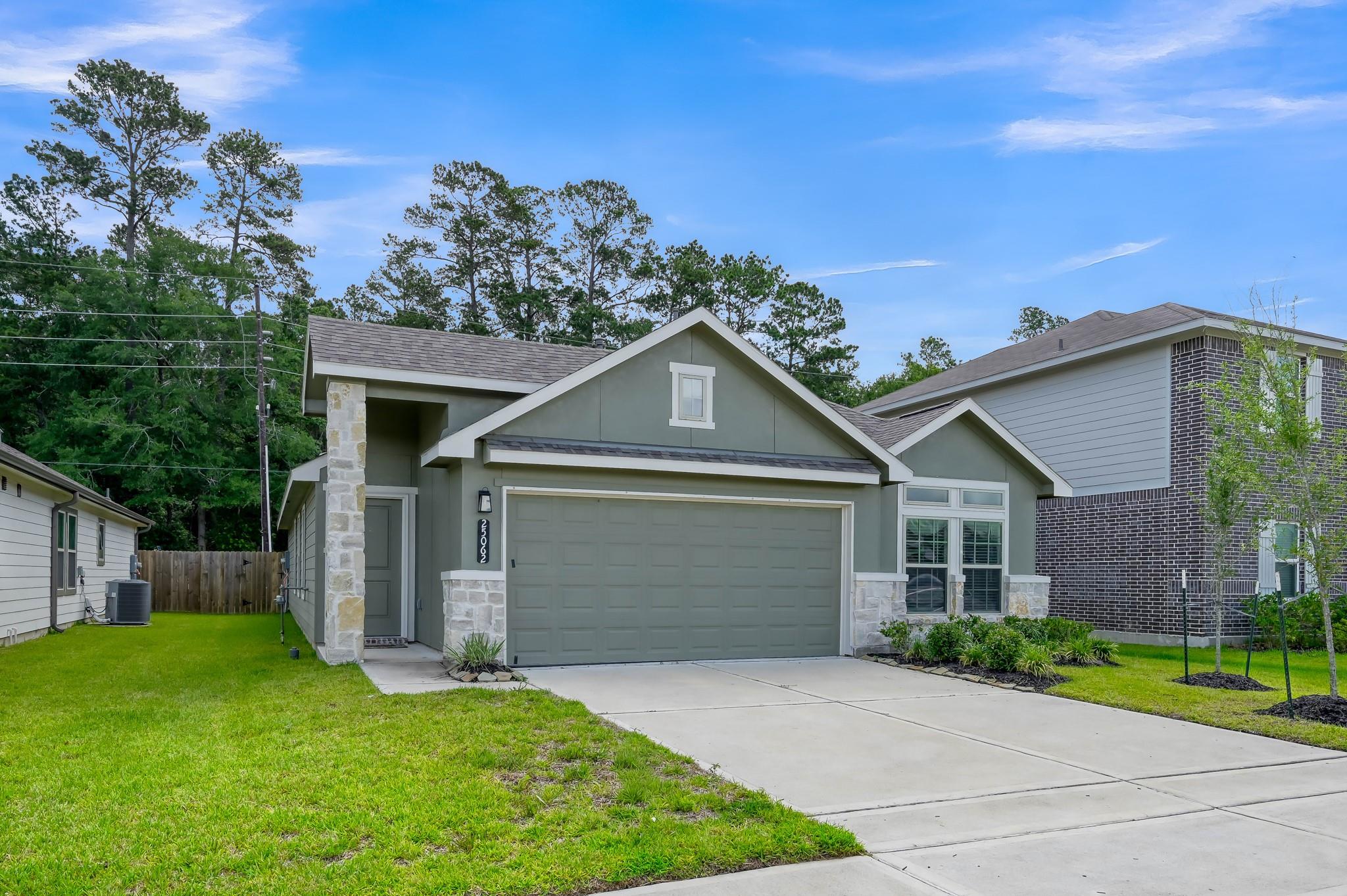 25062 Lindsey Ln, Magnolia, TX 77354 photo