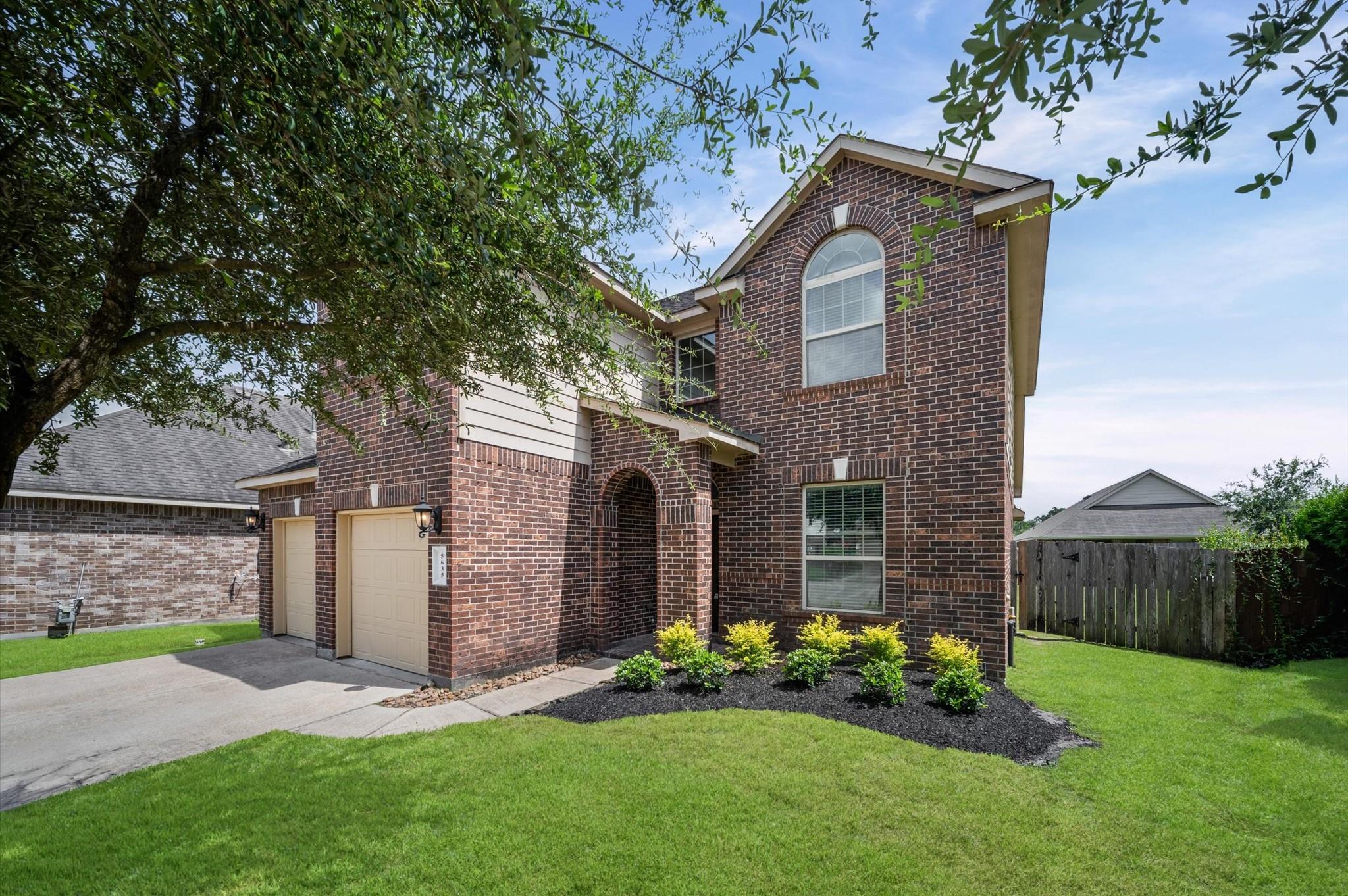 5635 Glenfield Spring Ln, Spring, TX 77389 photo