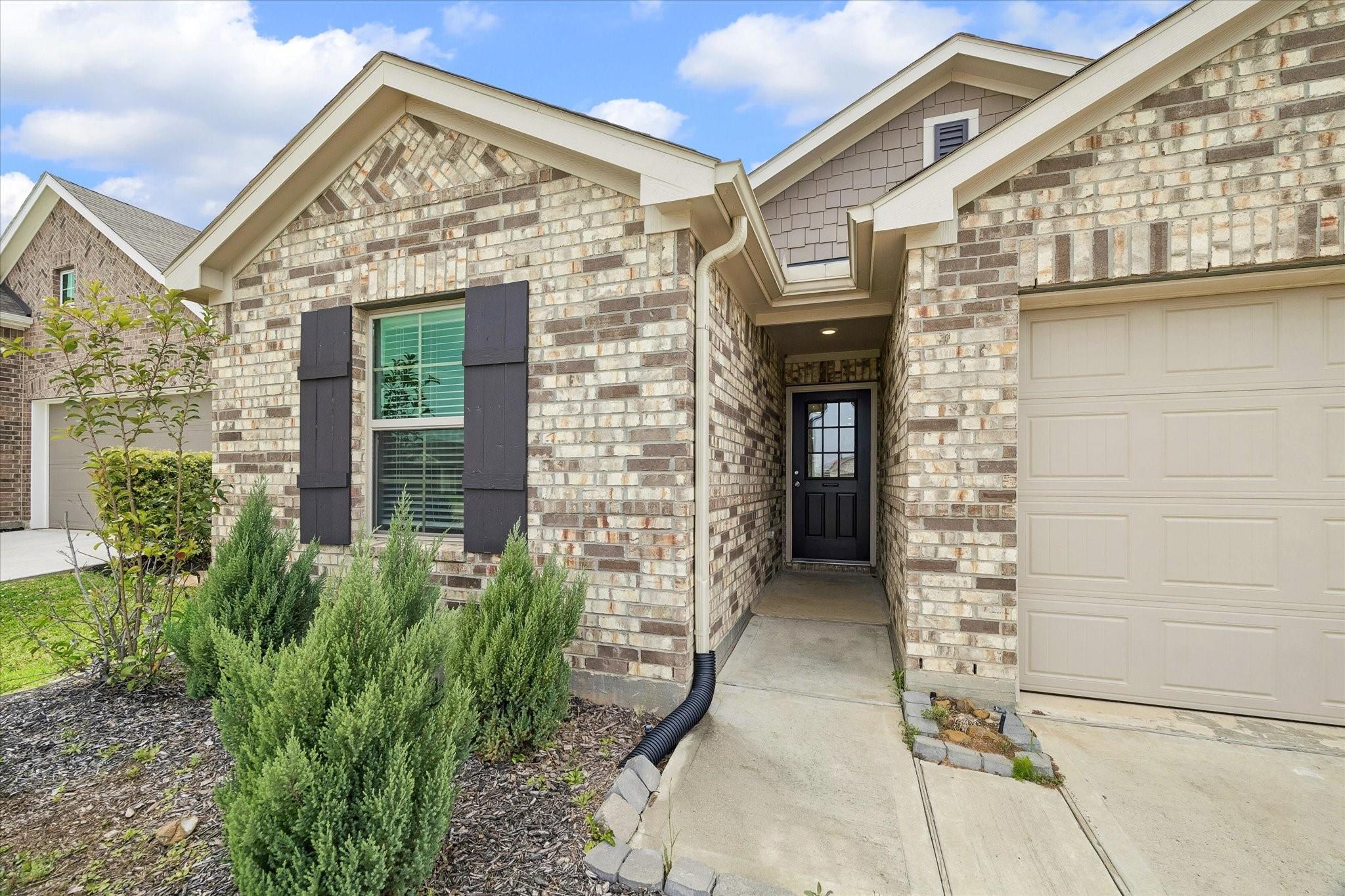 249 Rustic Ridge Cir, Magnolia, TX 77354