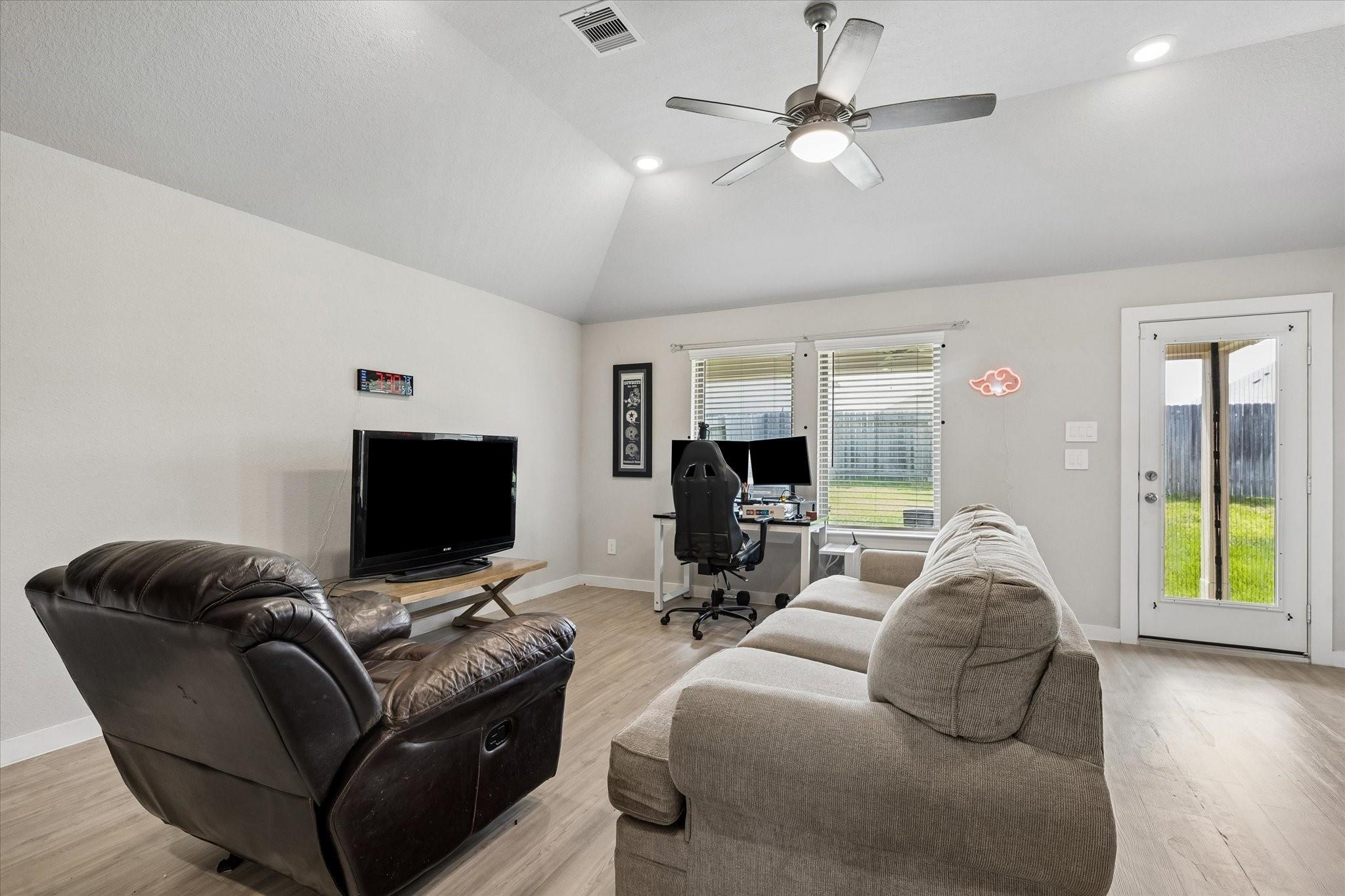 249 Rustic Ridge Cir, Magnolia, TX 77354 photo