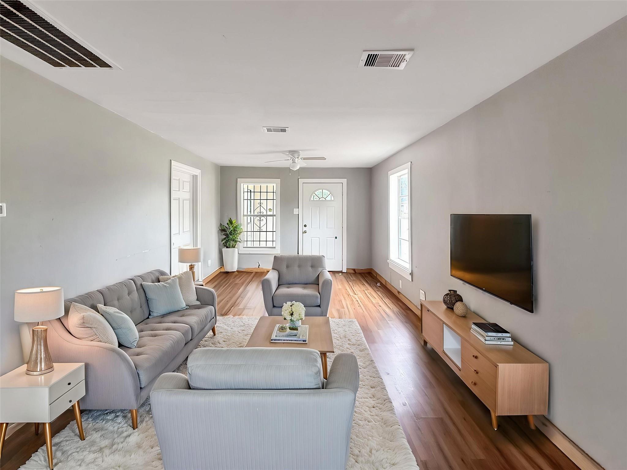 6931 Weaver Rd, Houston, TX 77028 photo