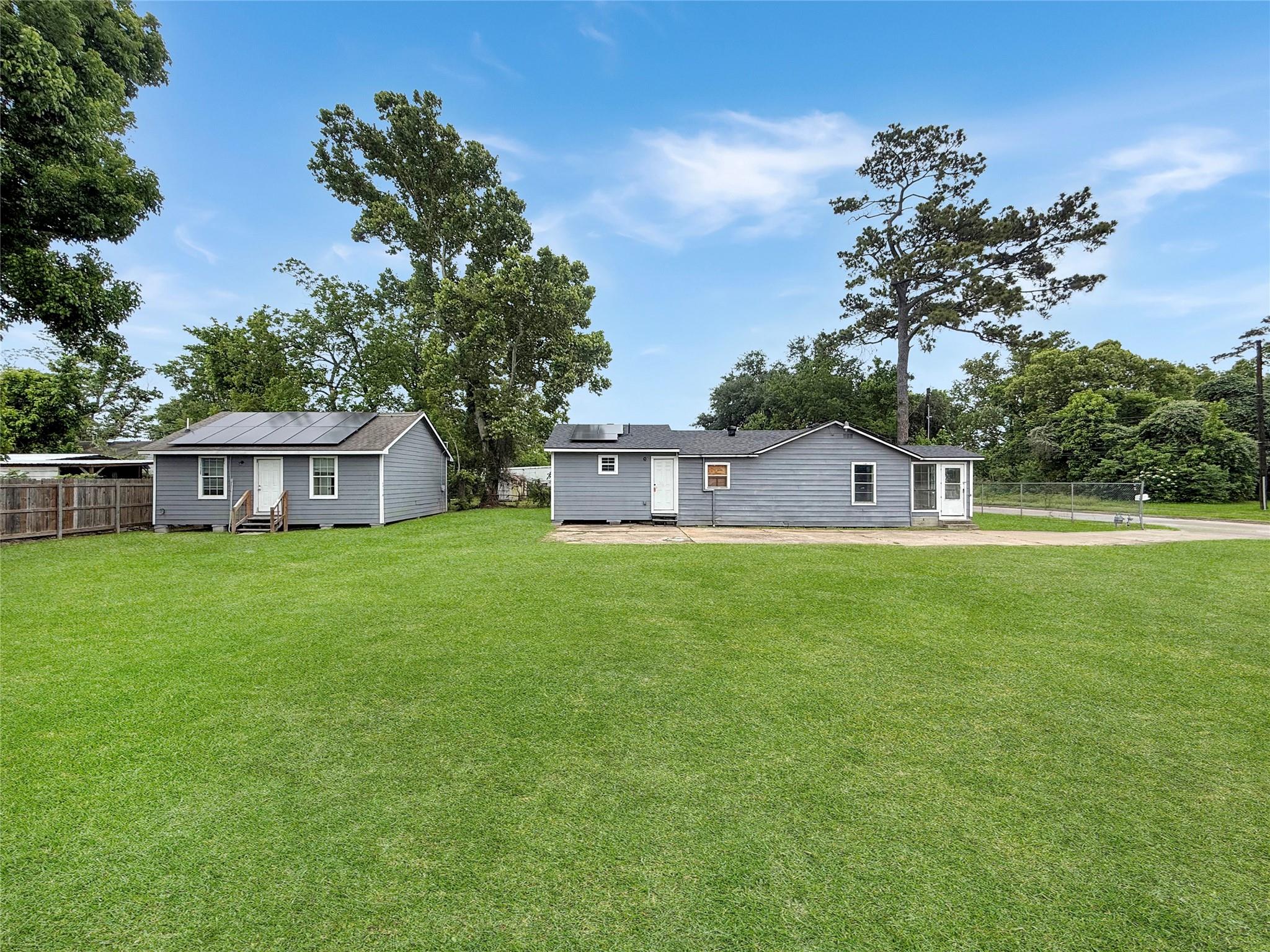 6931 Weaver Rd, Houston, TX 77028