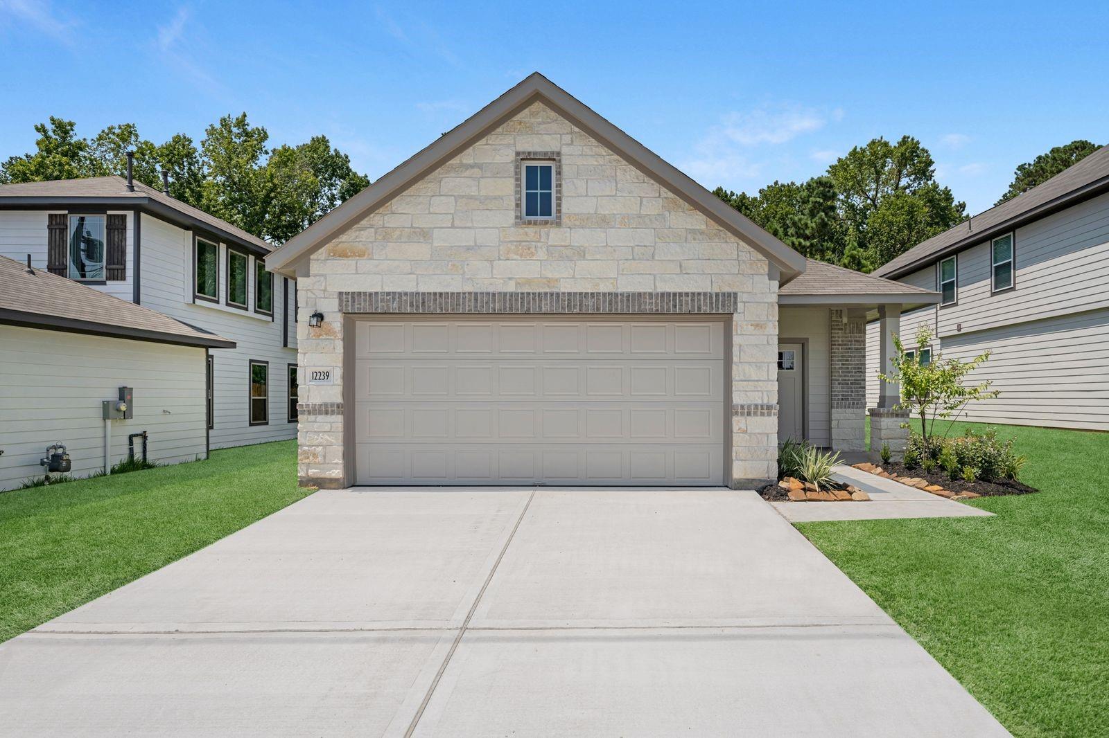 12239 Danza Dr, Willis, TX 77318 photo