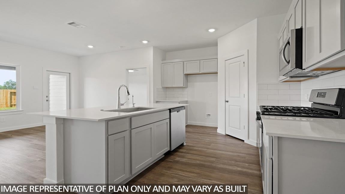 17806 Cliff Tide Dr, Crosby, TX 77532 photo