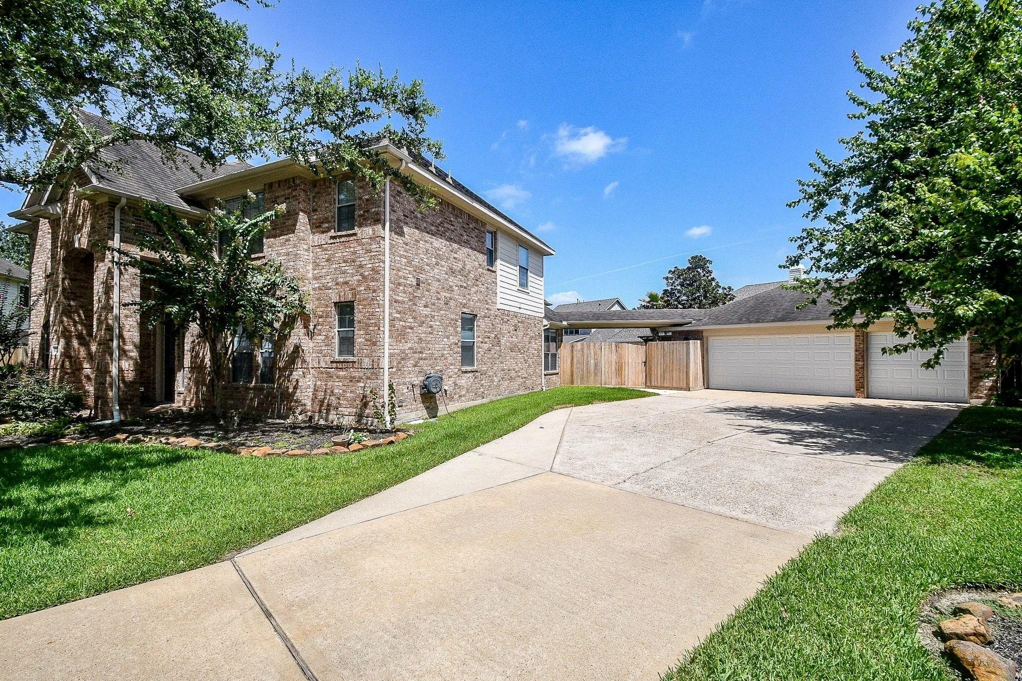 6132 Ramsay Ln, League City, TX 77573 photo