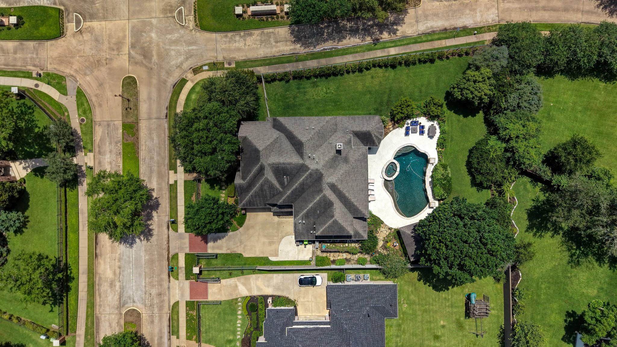 18 Waters Lake Blvd, Missouri City, TX 77459 photo