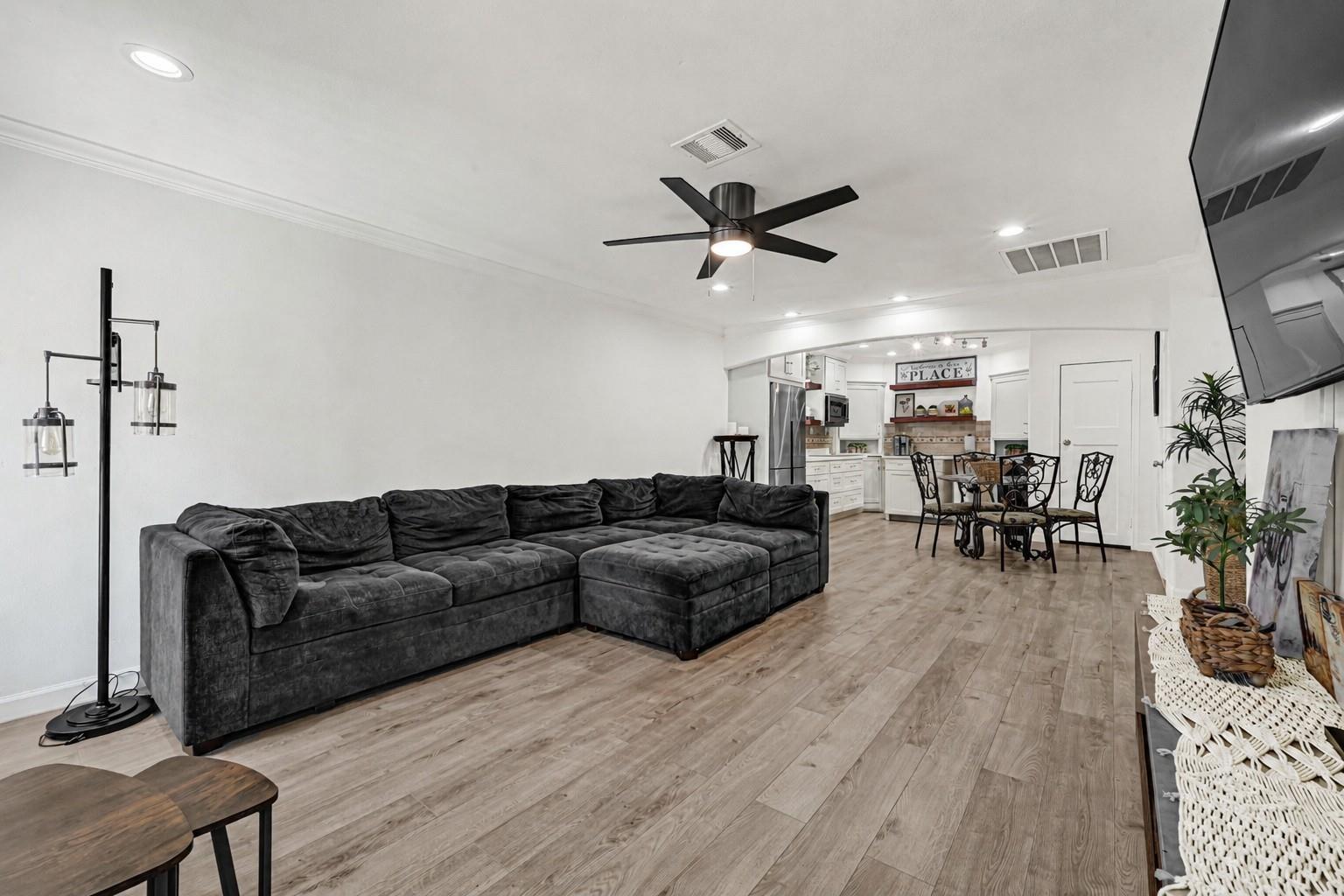 2809 Tooke St, Houston, TX 77023 photo