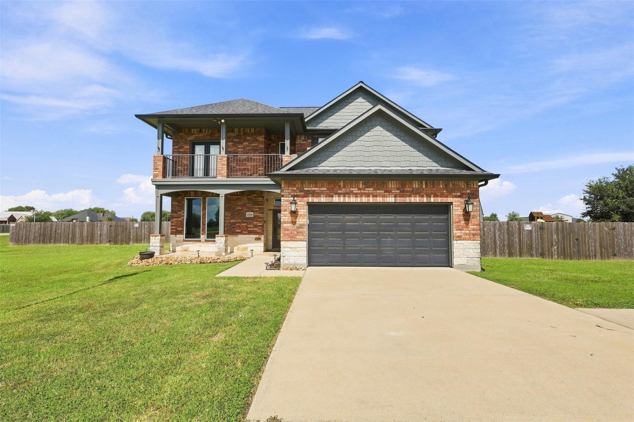 11718 Casadores Ln, Needville, TX 77461 photo