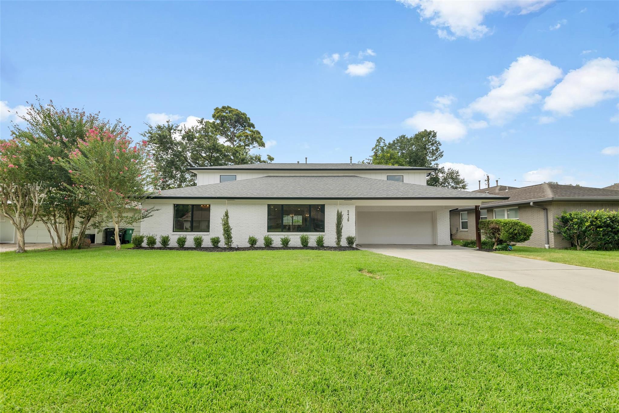 5439 Kinglet St, Houston, TX 77096 photo