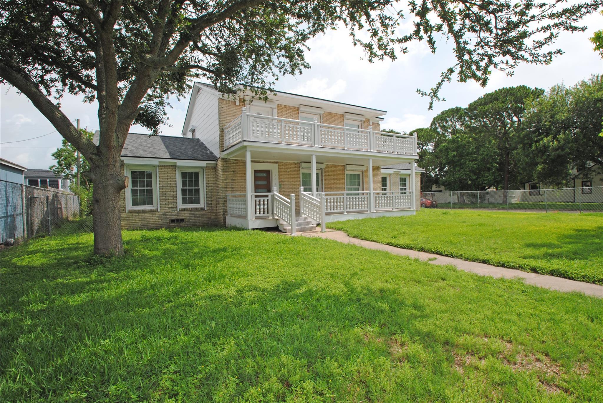 104 12 Ave, Texas City, TX 77590 photo