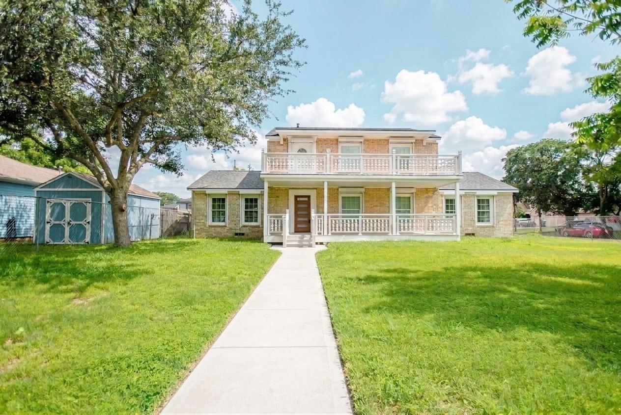 104 12 Ave, Texas City, TX 77590 photo