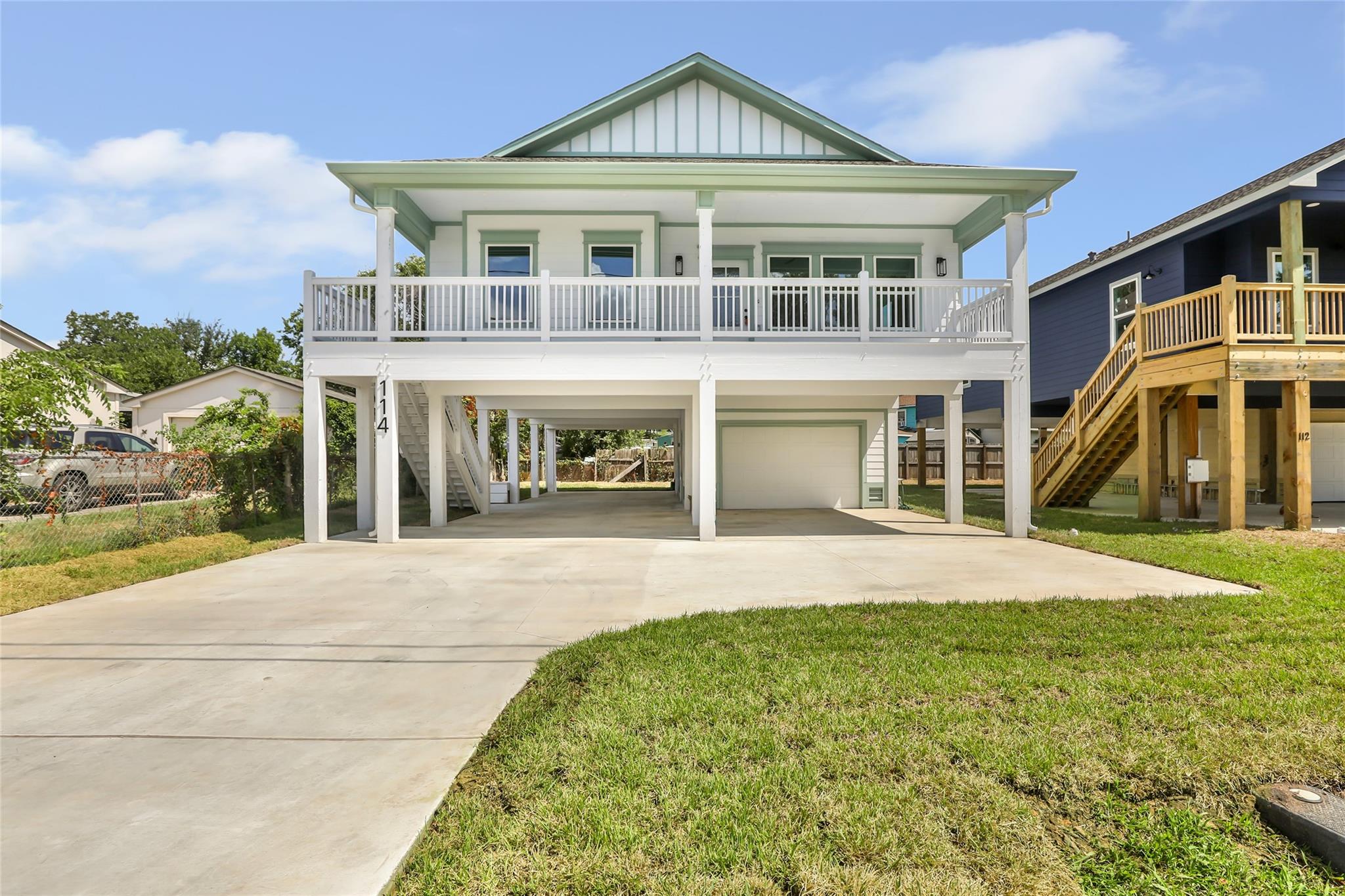 114 Dwire Dr, La Porte, TX 77571