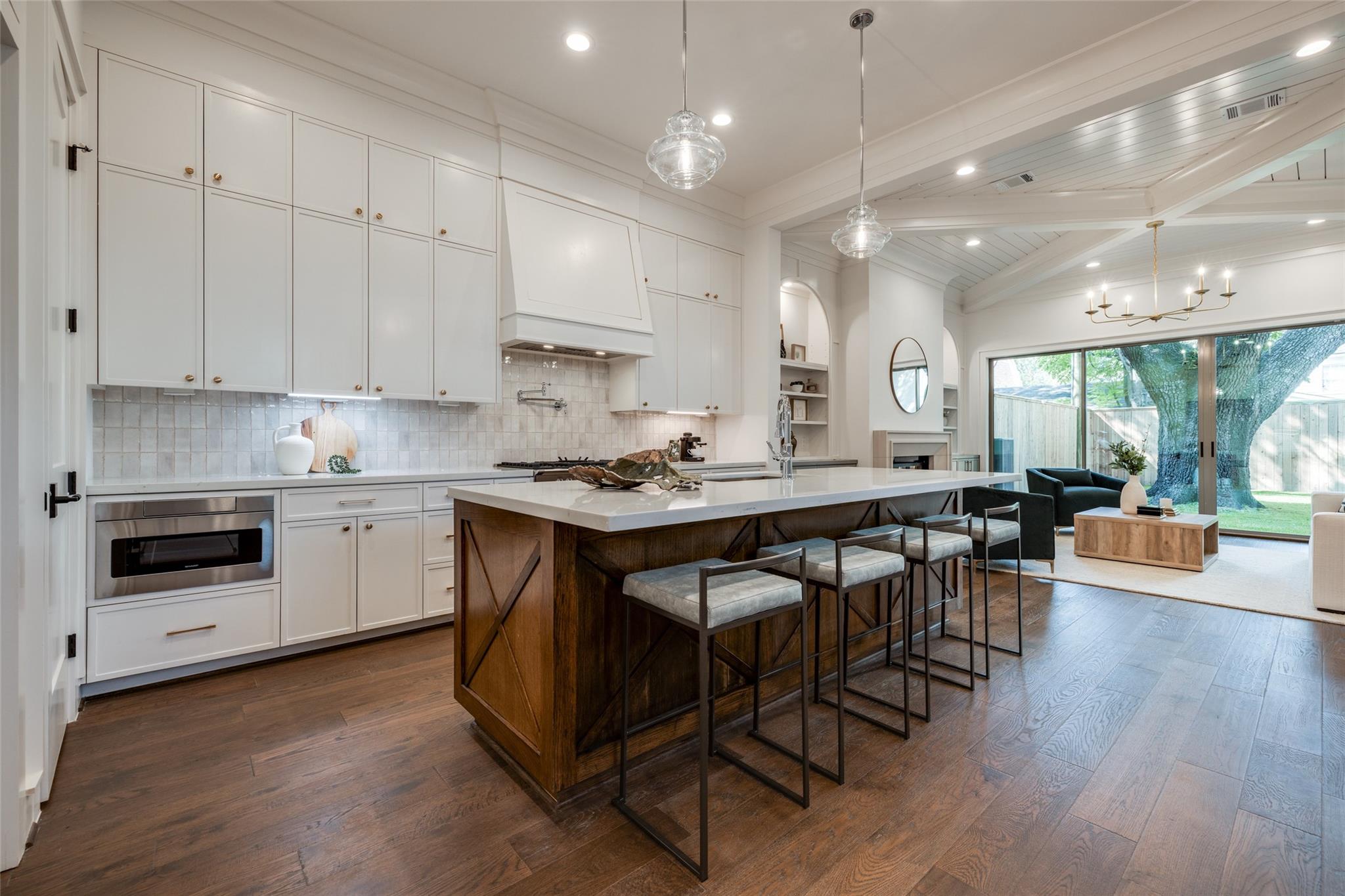 1521 Nevada St, Houston, TX 77006 photo