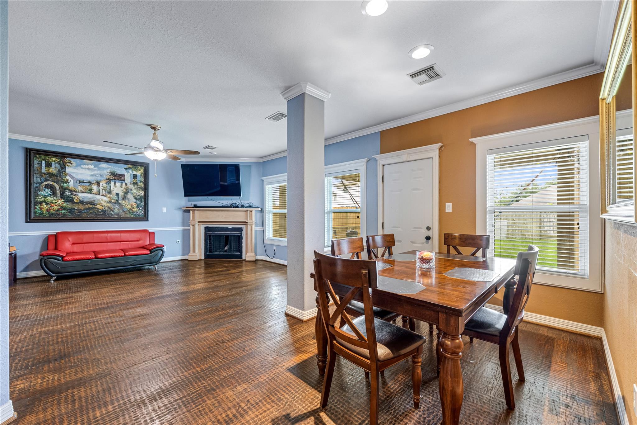 10502 Raven Crossing Ln, Houston, TX 77089