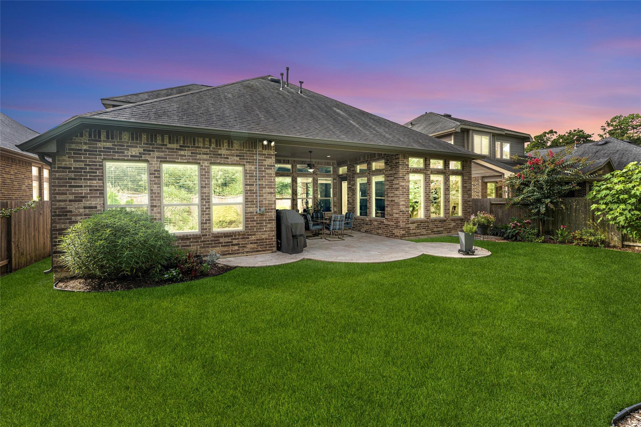 1015 Ginger Glade Ln, Pinehurst, TX 77362 photo